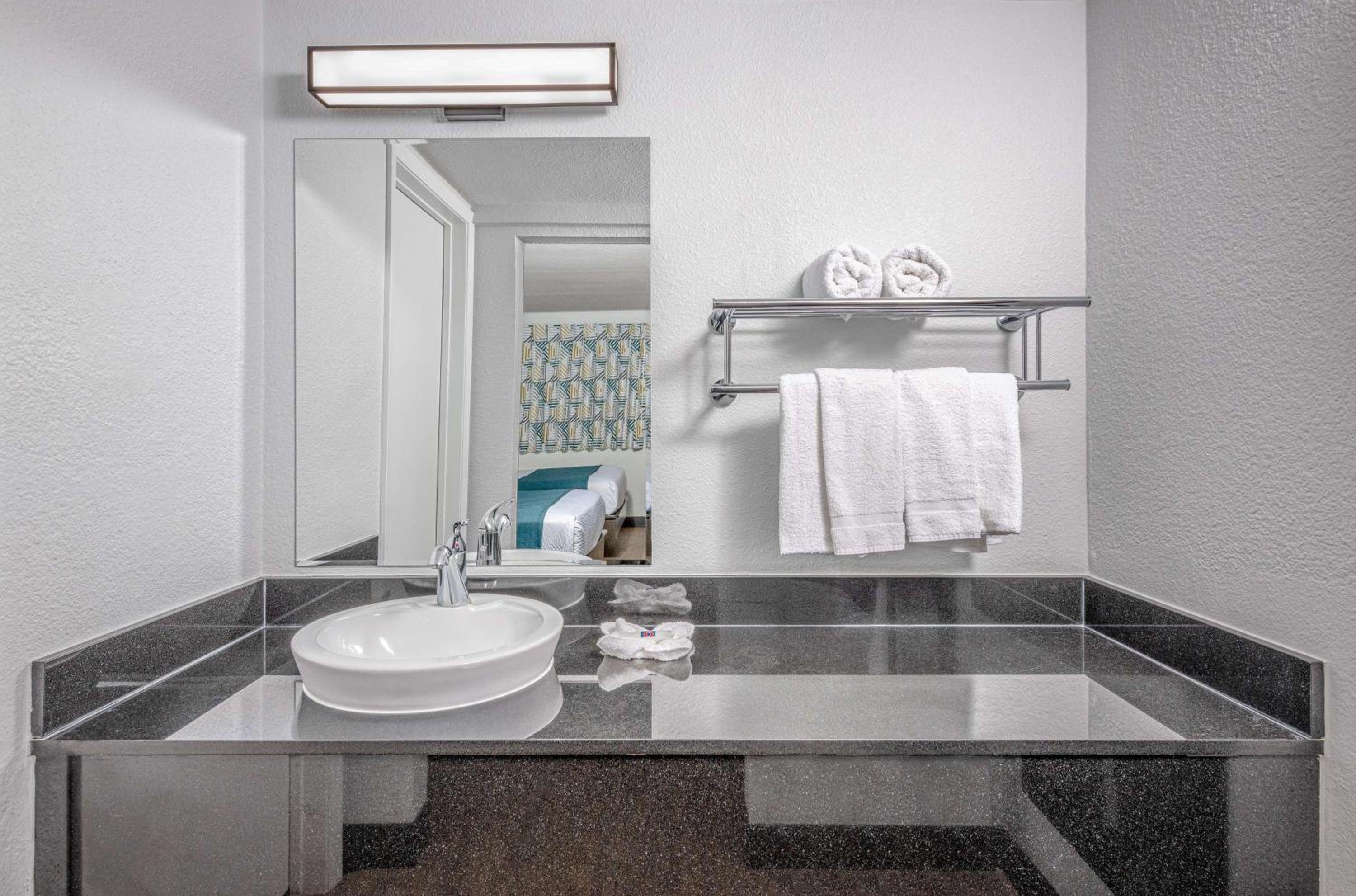 Quadruple Room - Non-Smoking