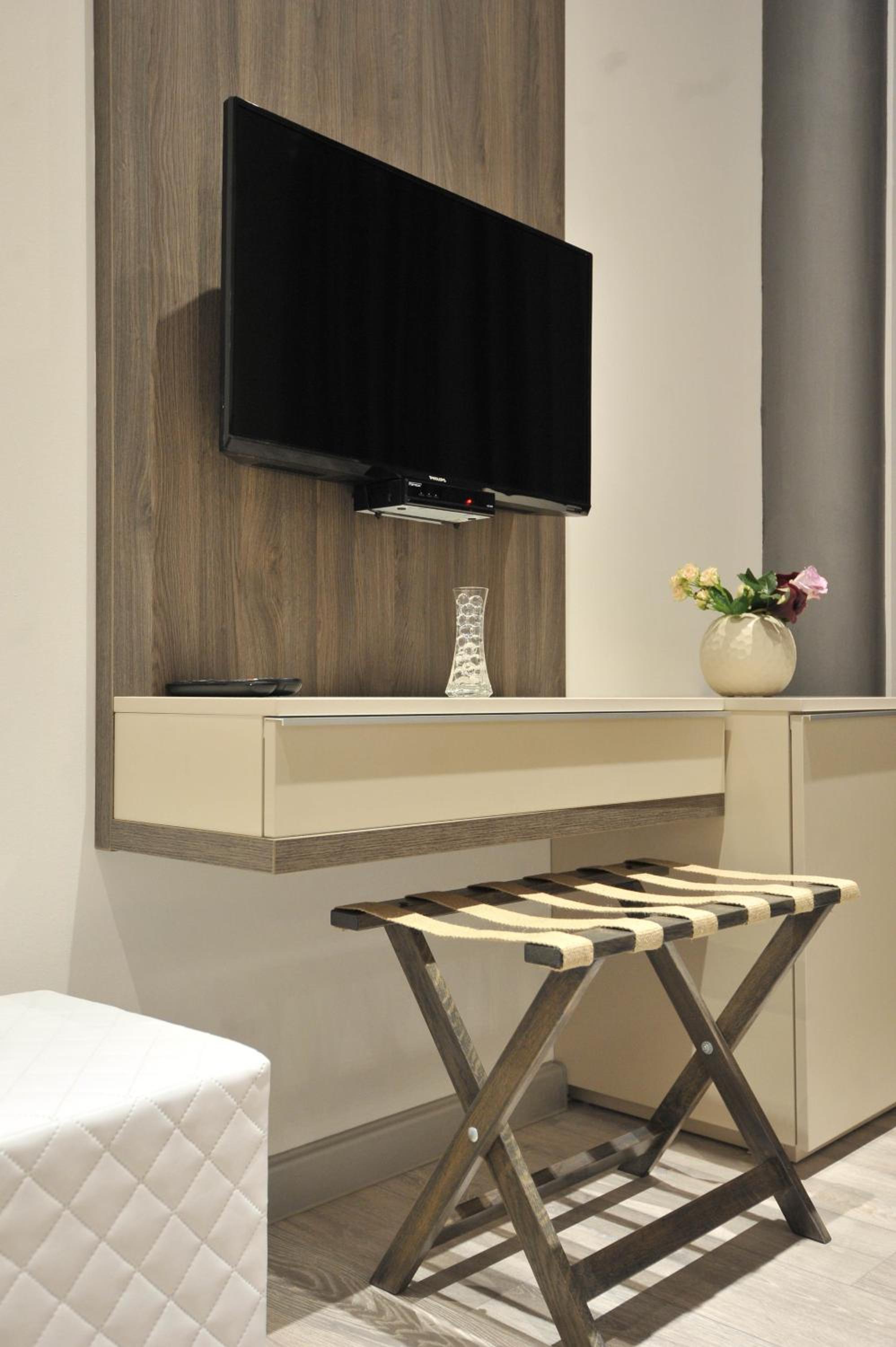 Standard Double Room - Photo 7