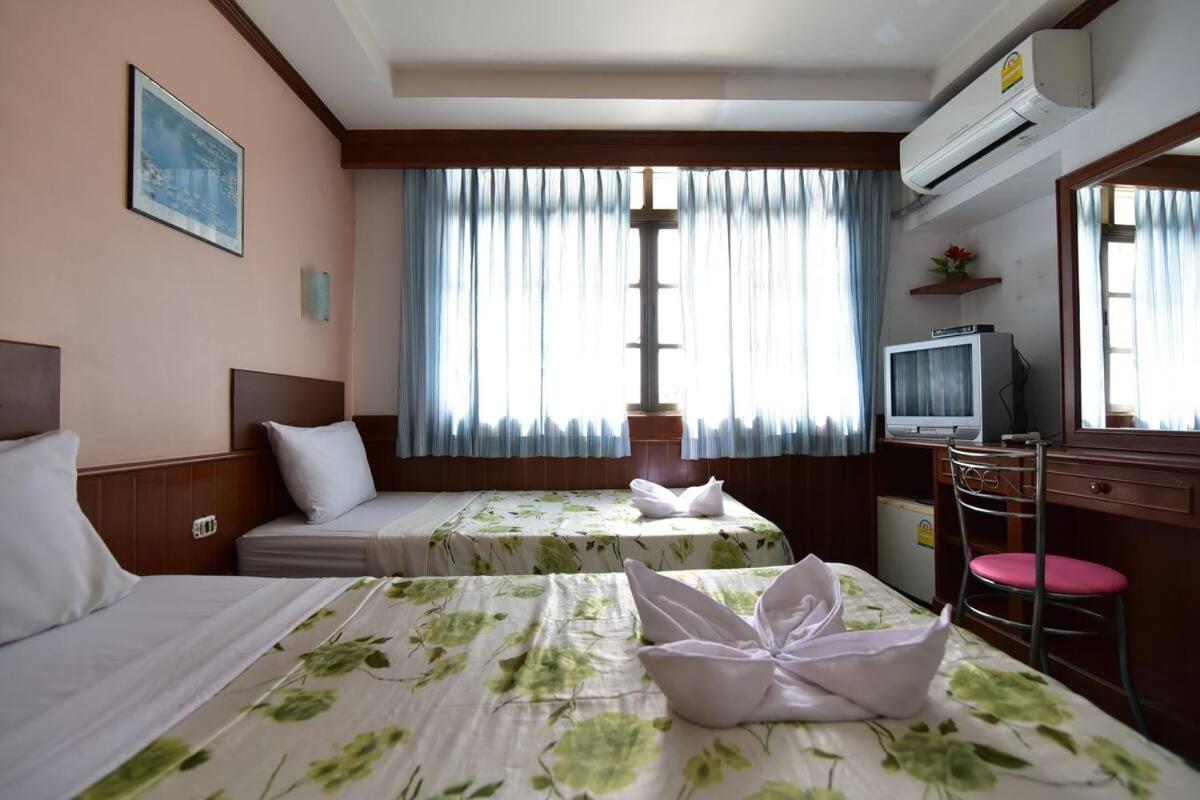 Standard Twin Room photo 3