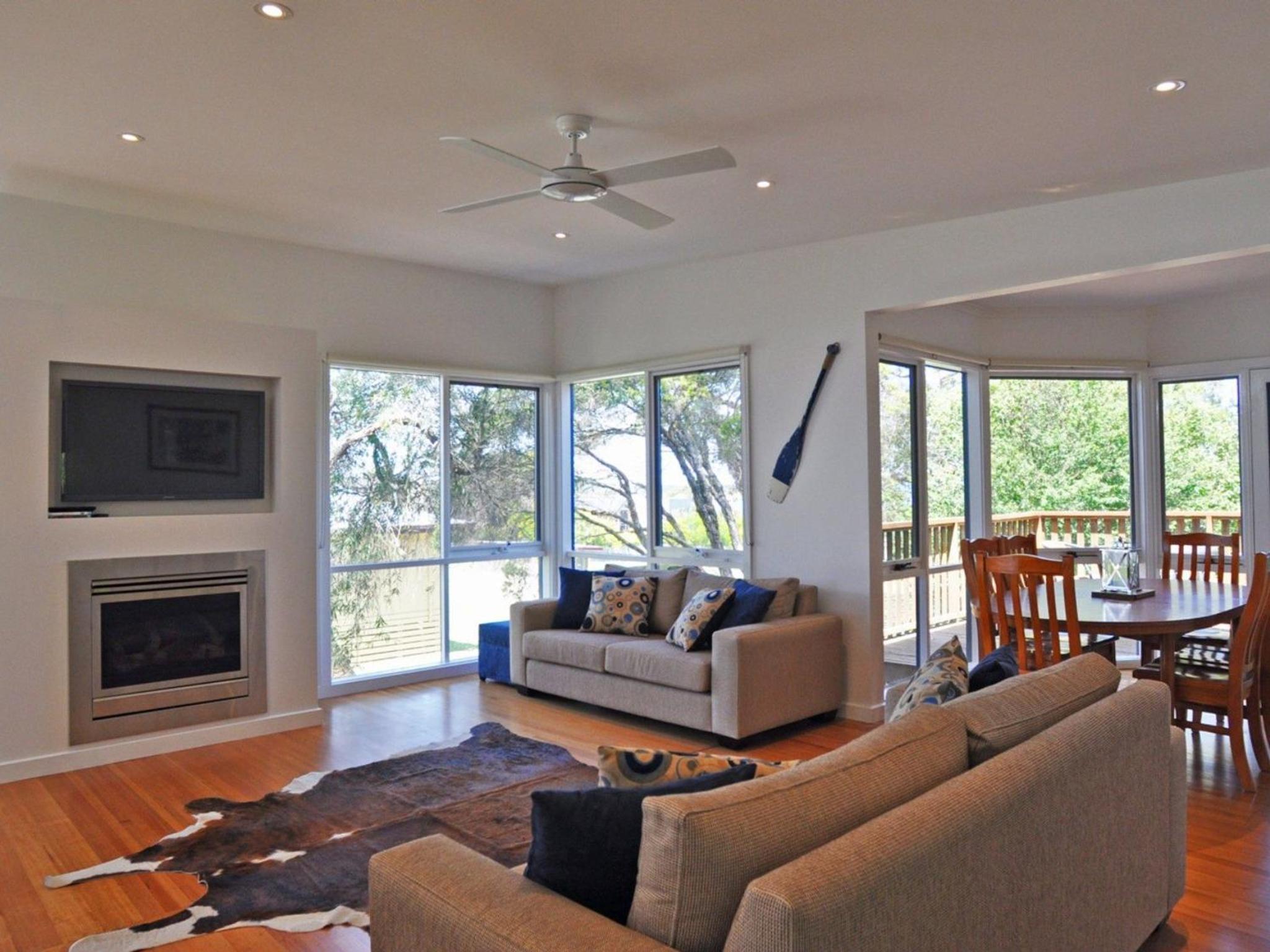 Three-Bedroom House photo 1