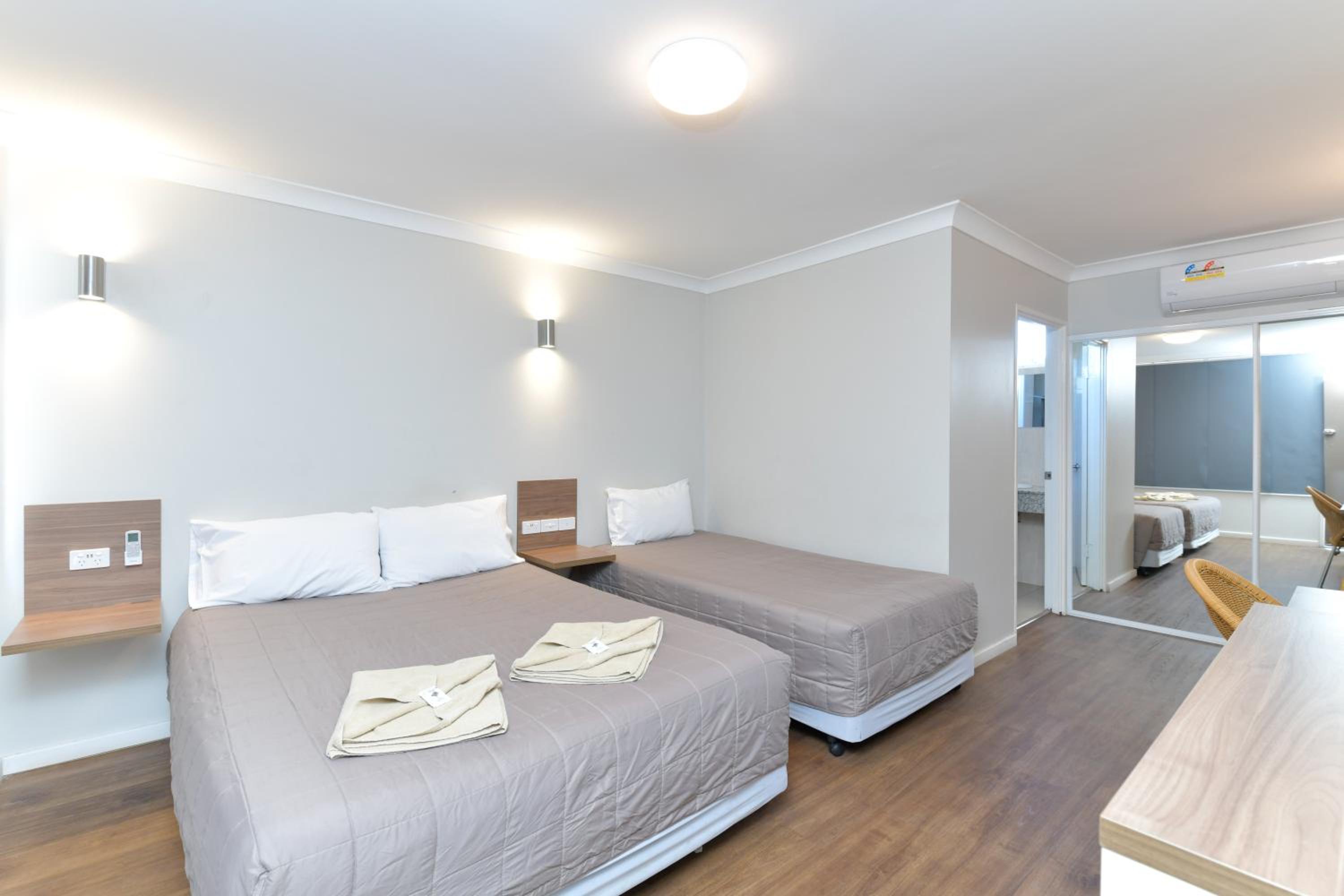 Deluxe Suite - Photo 1