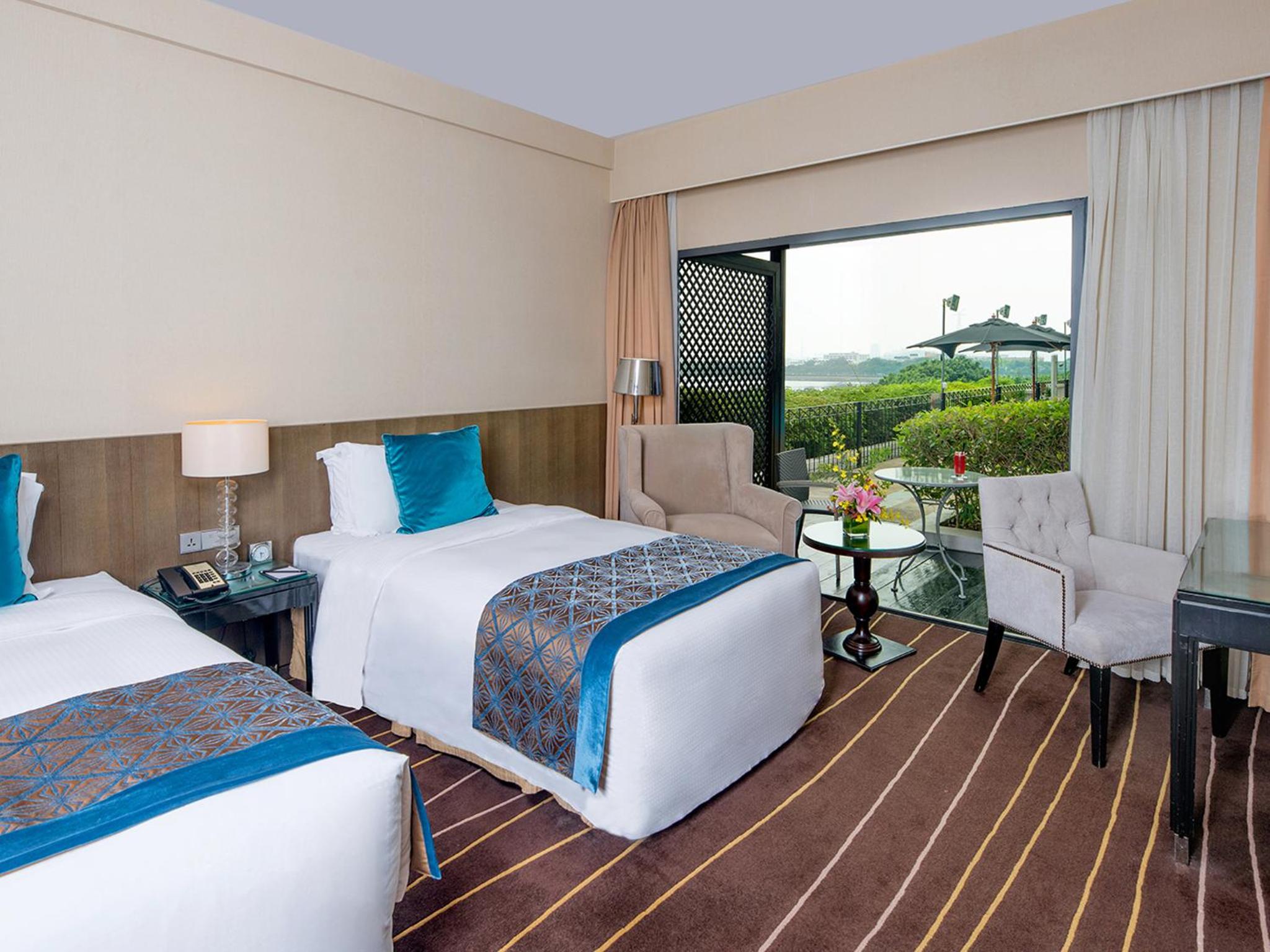 Cabana Deluxe Twin Room - Photo 1