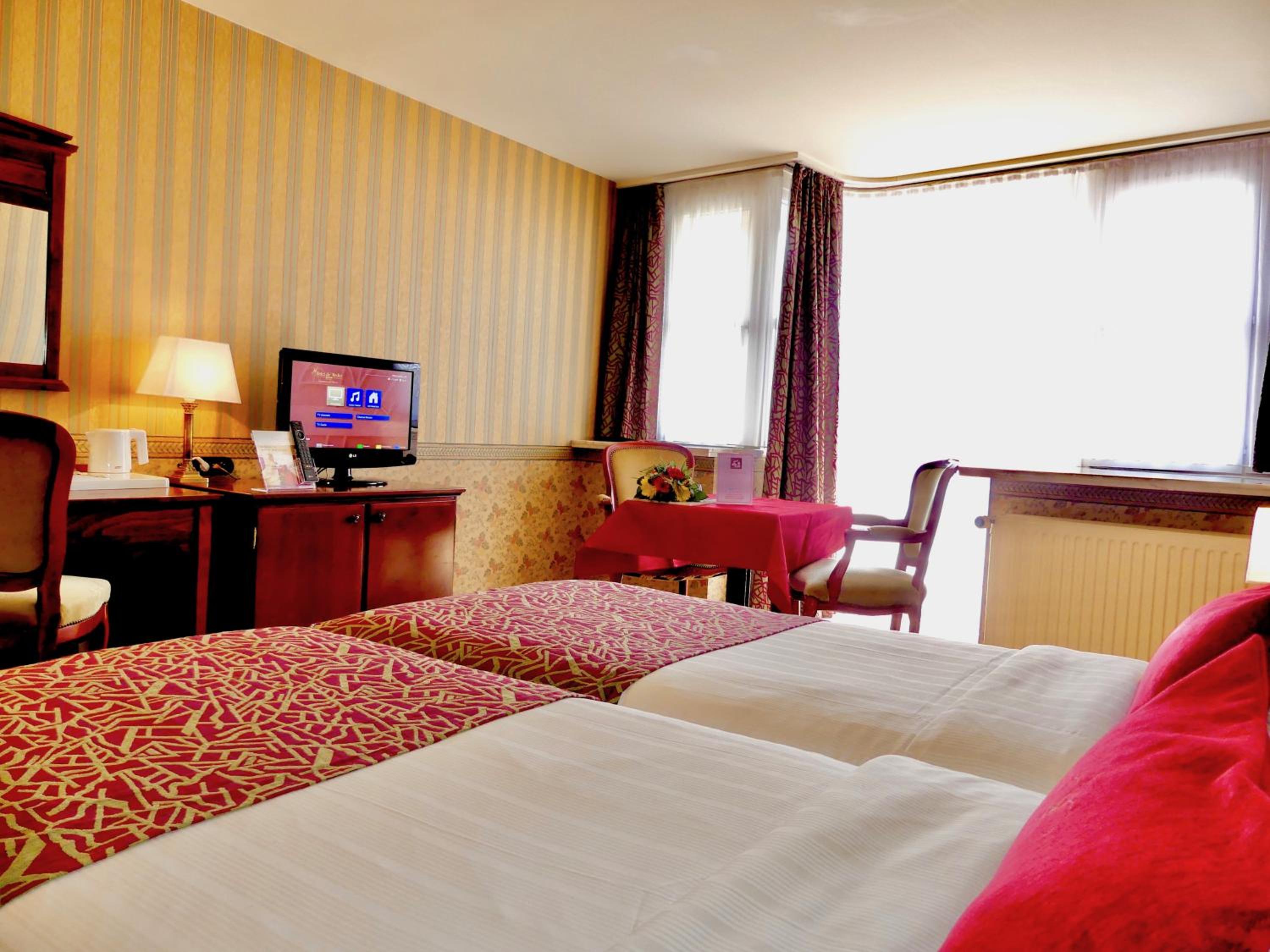 Standard Twin Room - Photo 3
