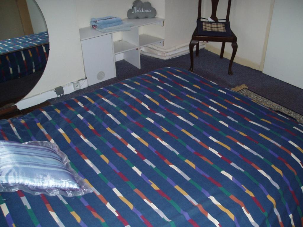 Double Room with Private Bathroom - Photo 11