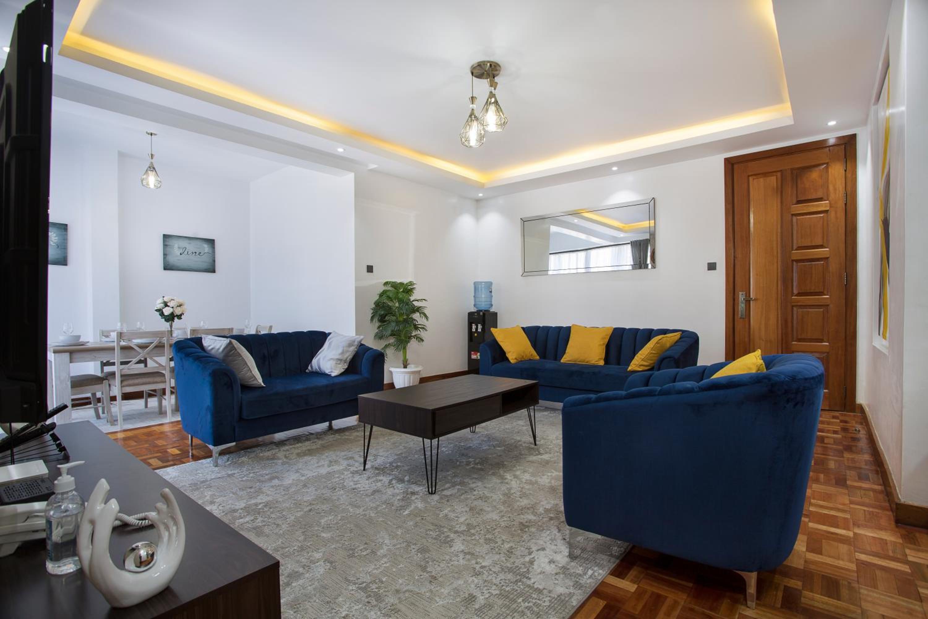 One-Bedroom Apartment - Photo 1