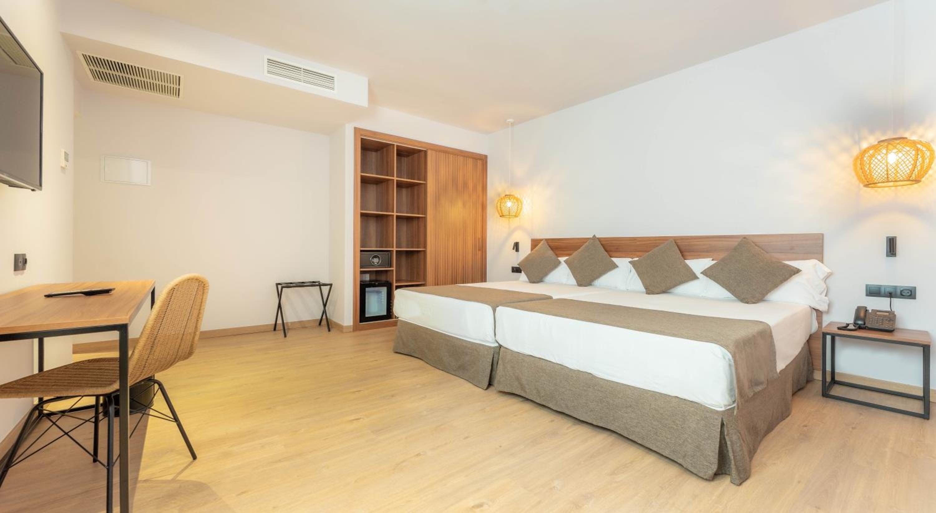 Triple Room - Photo 2
