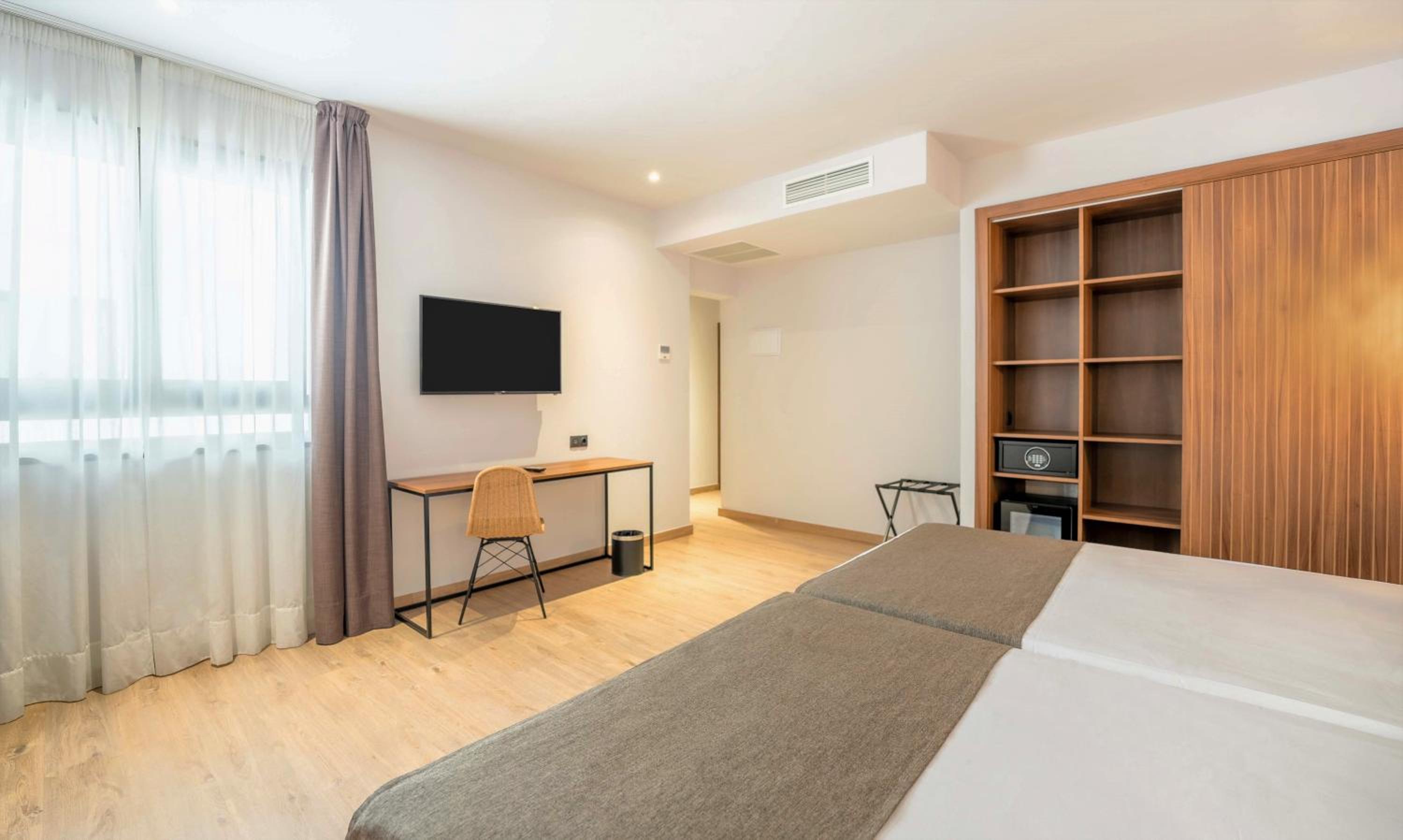 Triple Room - Photo 1