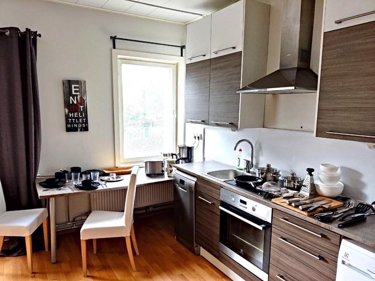 Studio Apartment - Photo 2