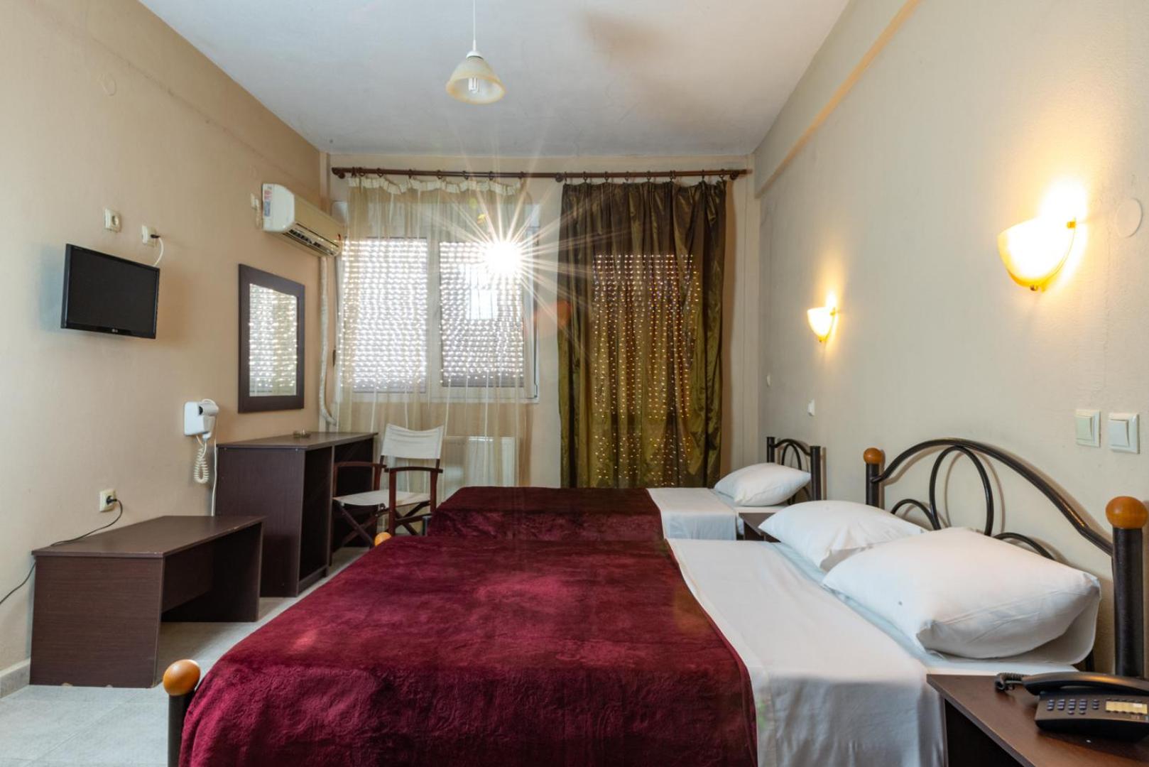 Triple Room - Photo 14