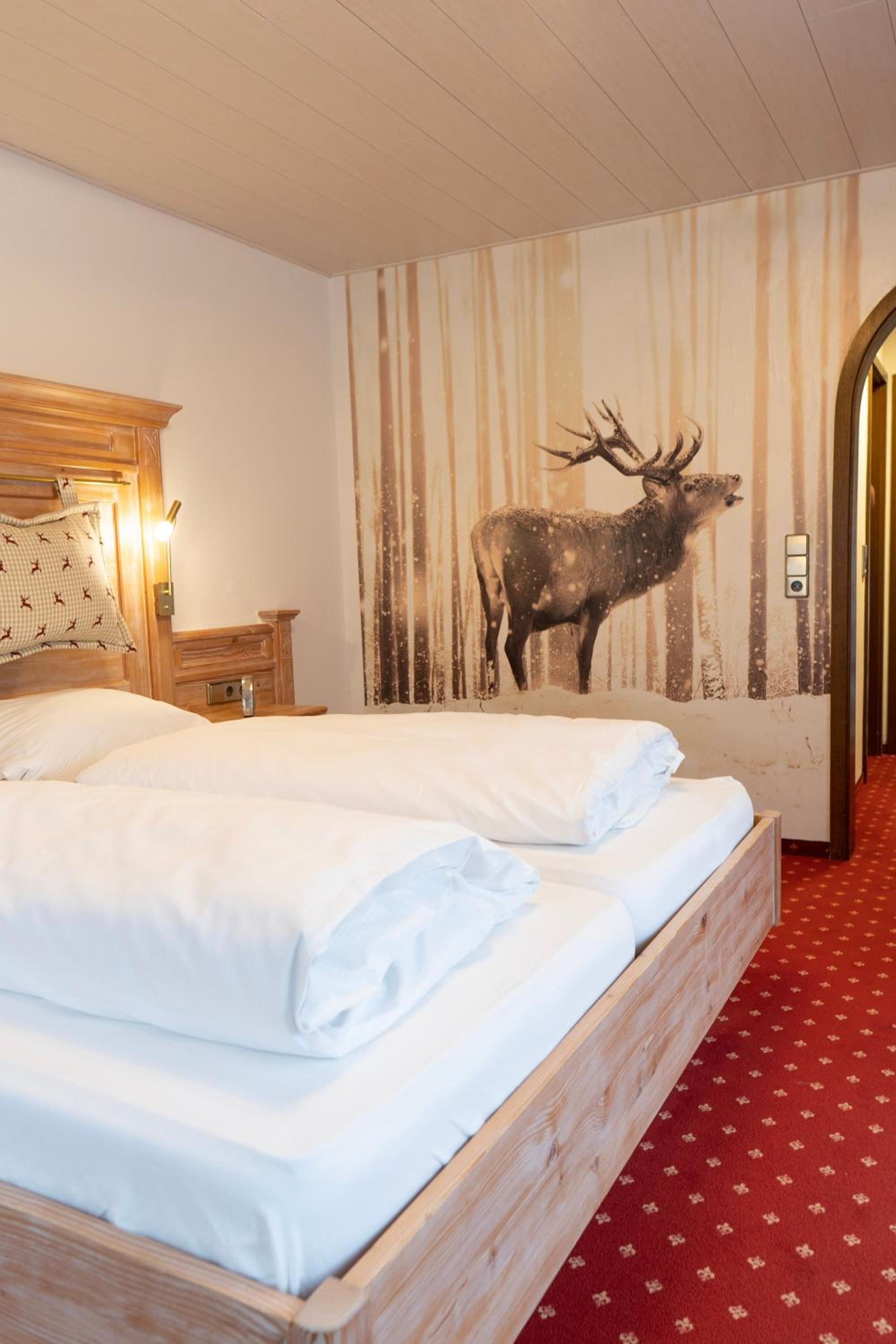Double Room with Private Bathroom - Photo 3