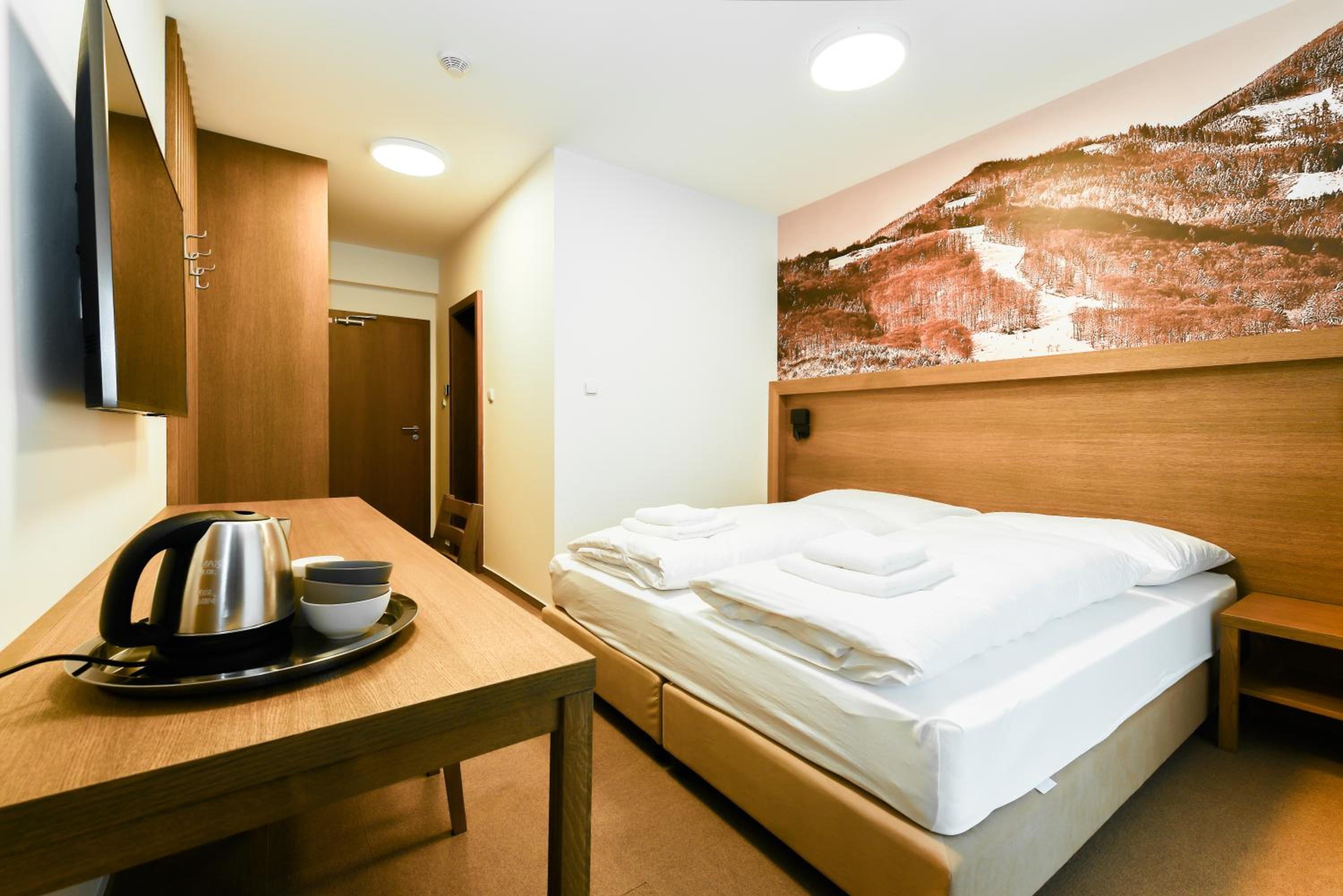 Double Room with Balcony - Photo 1