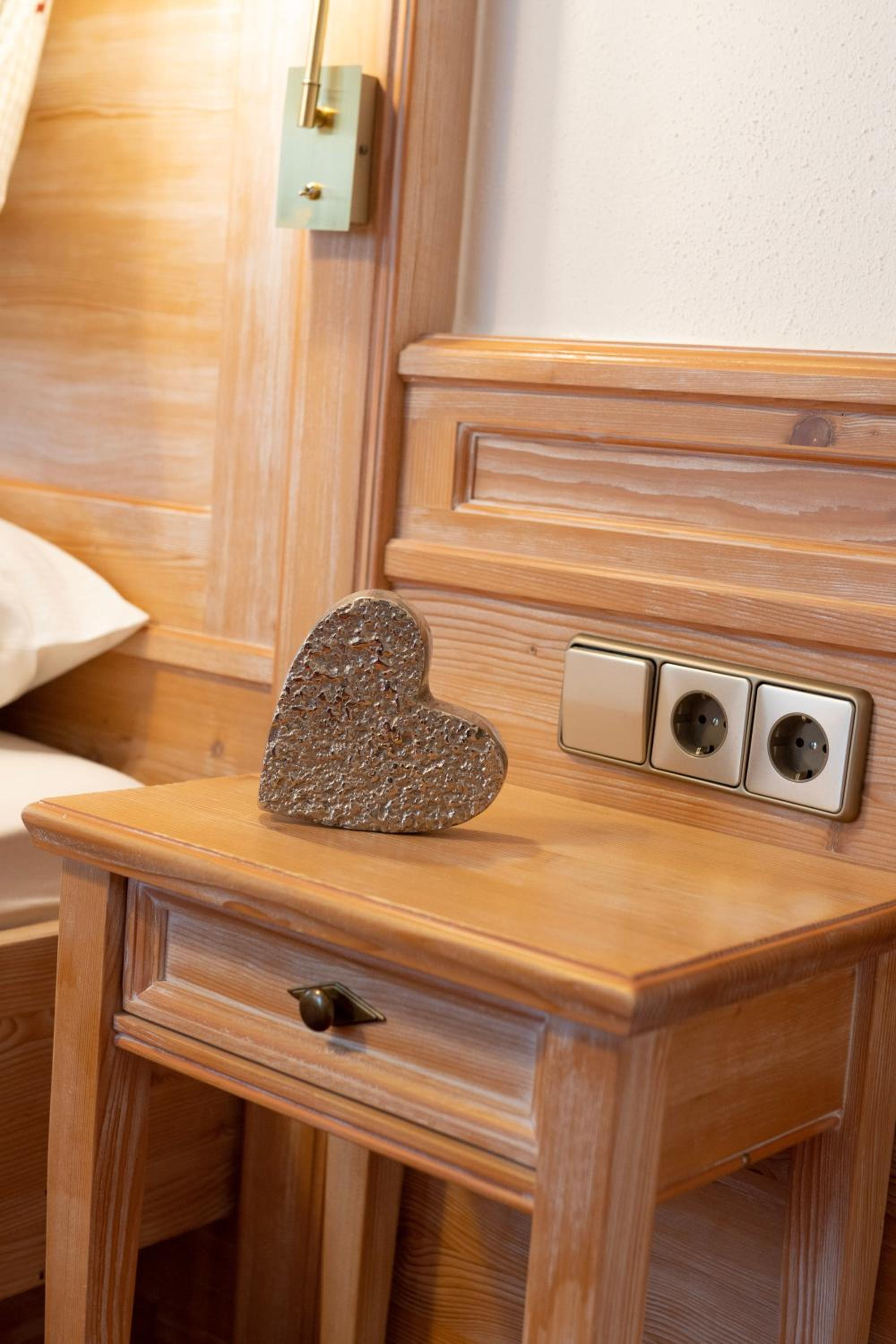 Double Room with Private Bathroom - Photo 14