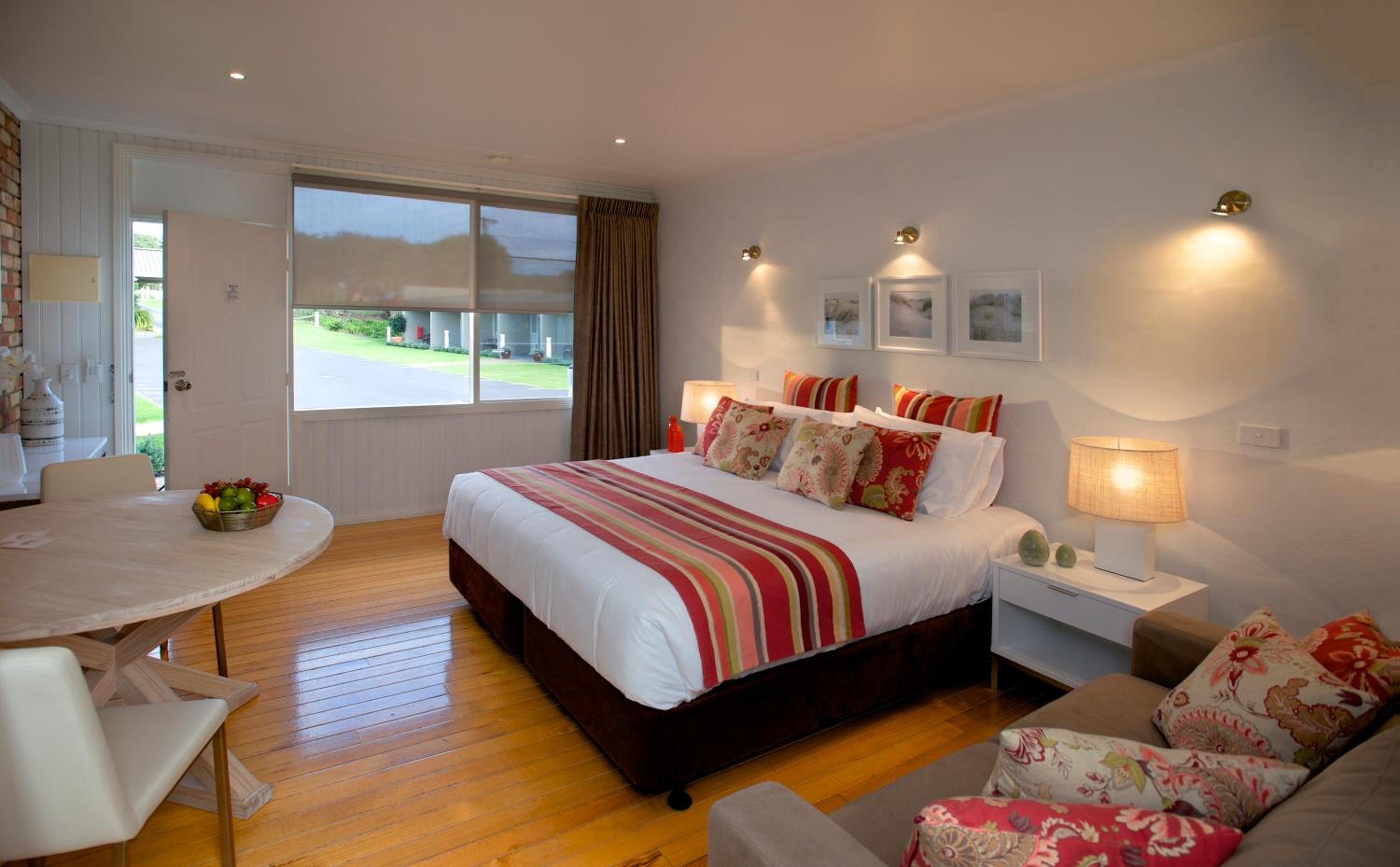 Luxury King Suite with Spa Bath