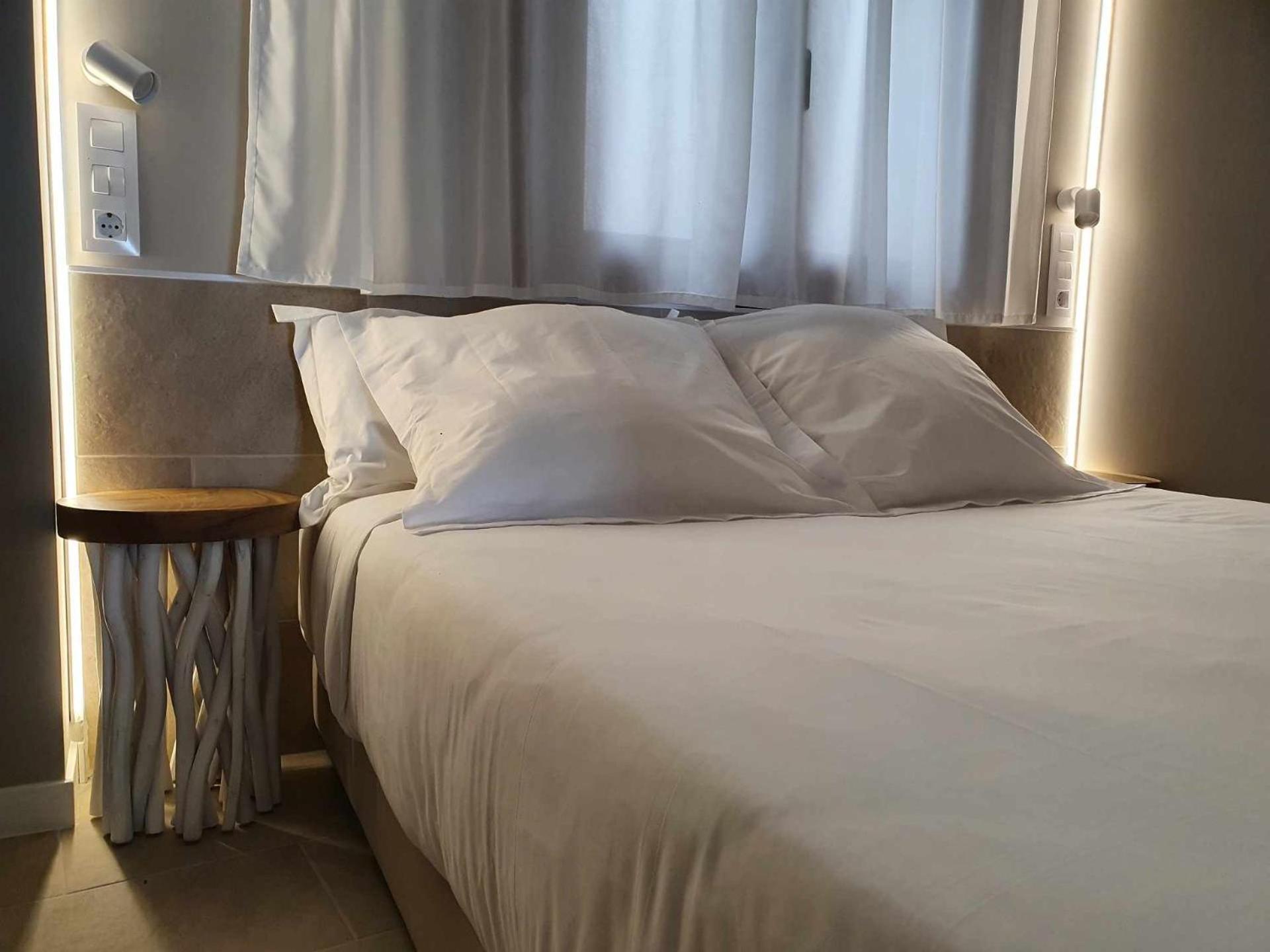 Superior Double Room - Photo 11