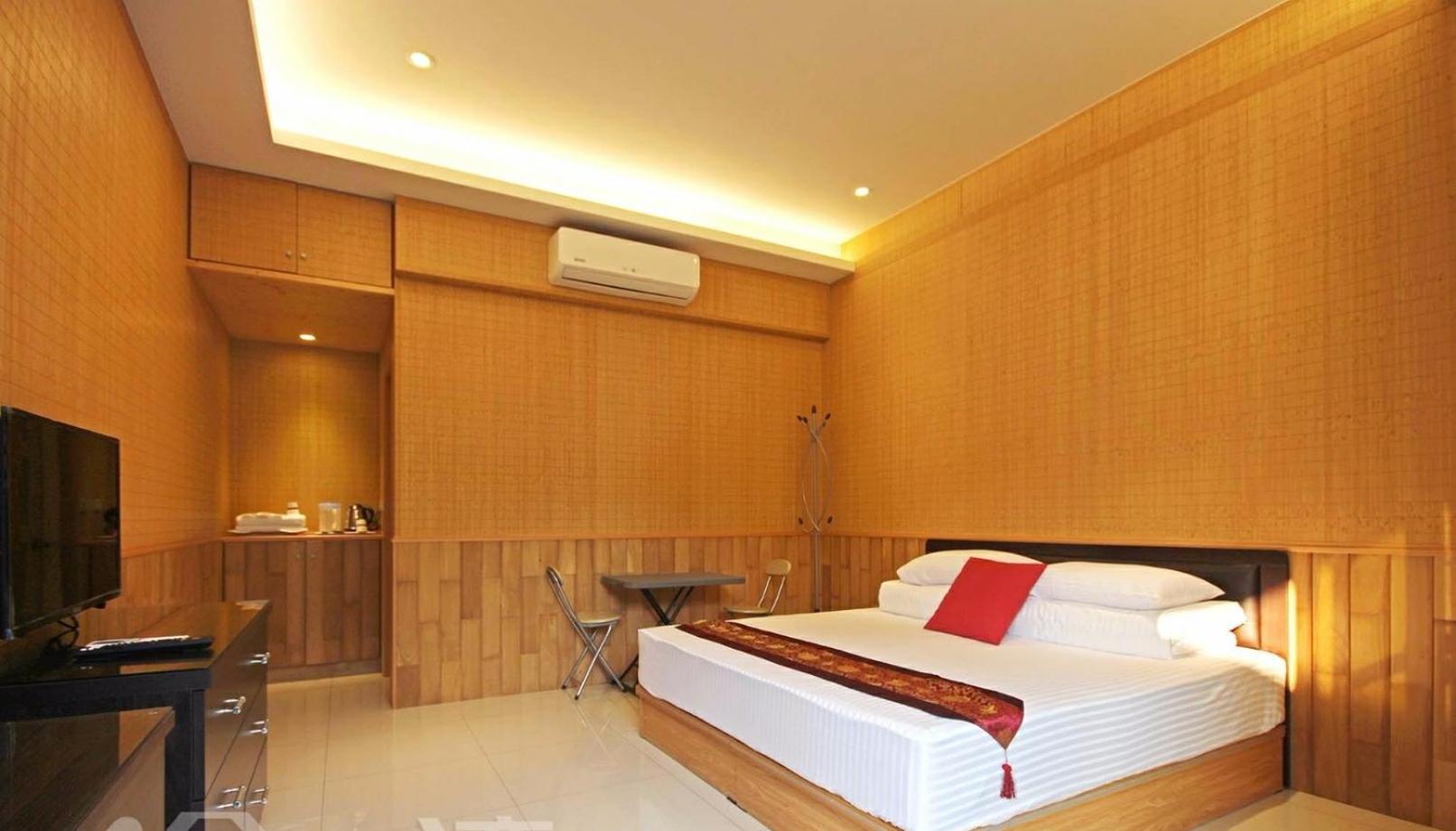 Queen Room photo 3
