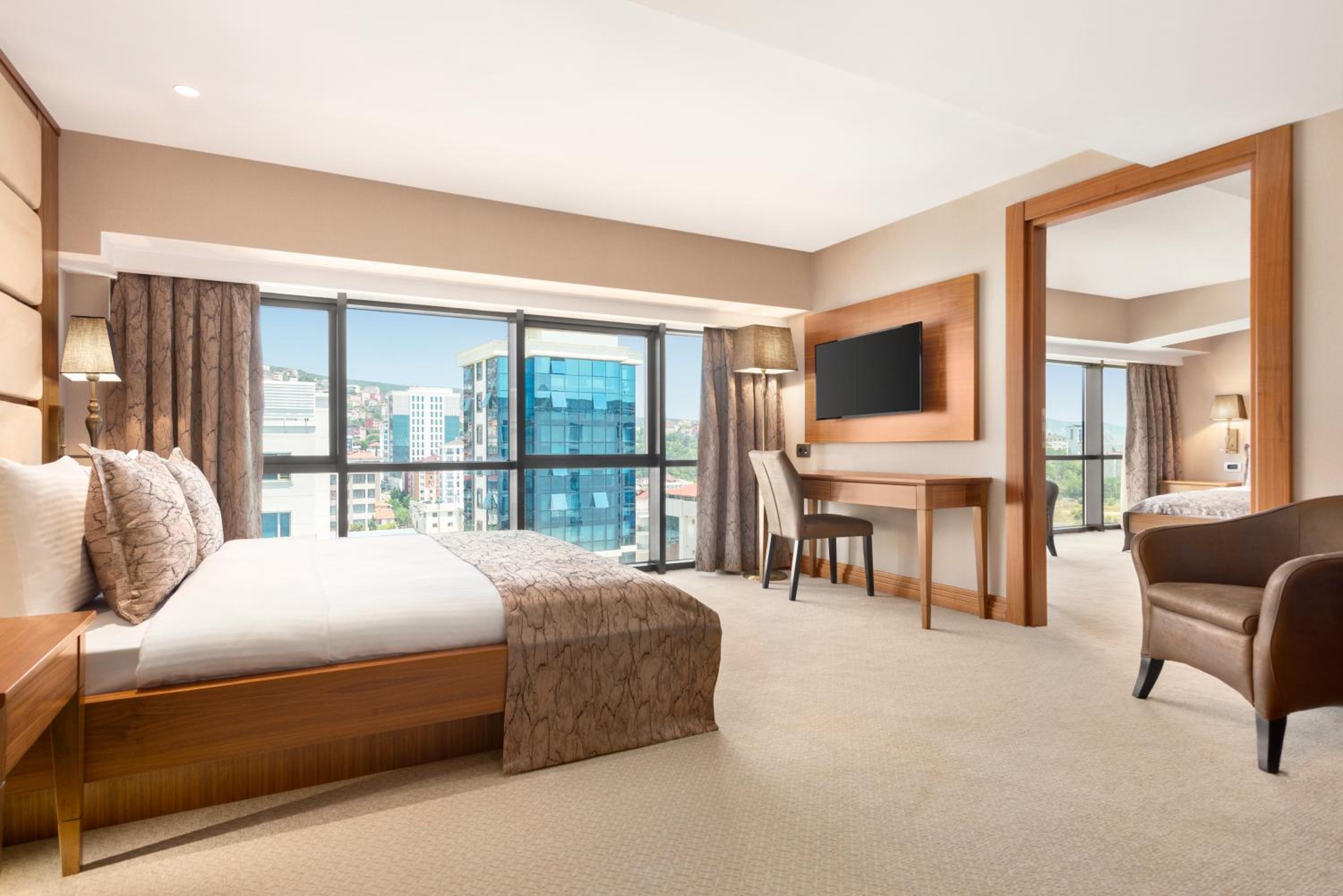 Family Suite with Two Double Beds photo 1