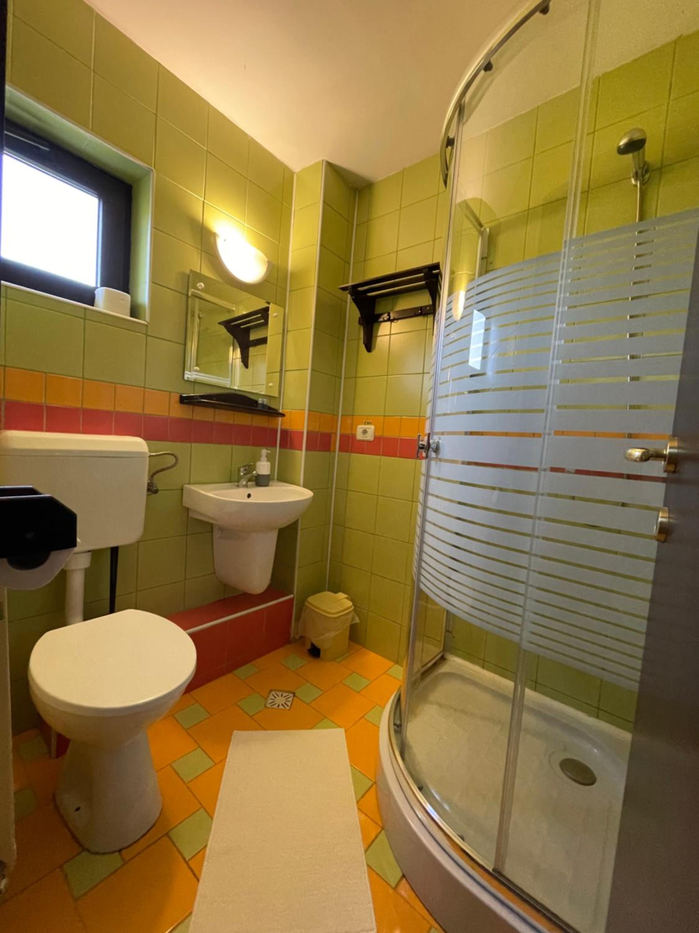 Double Room - Photo 10