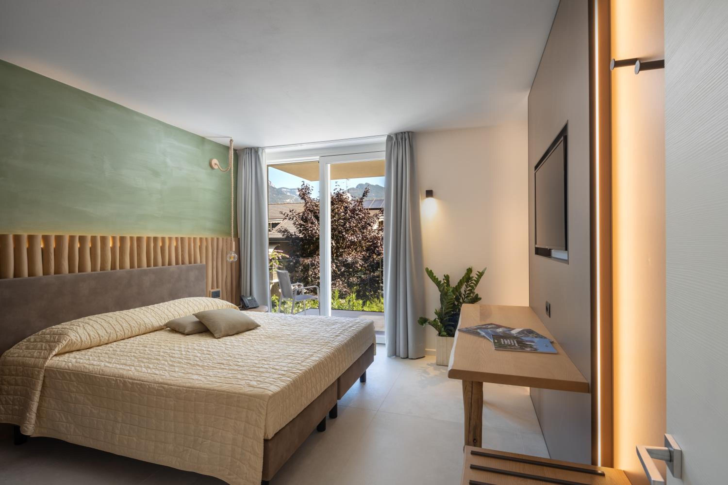 One-Bedroom Apartment with Balcony - Photo 5