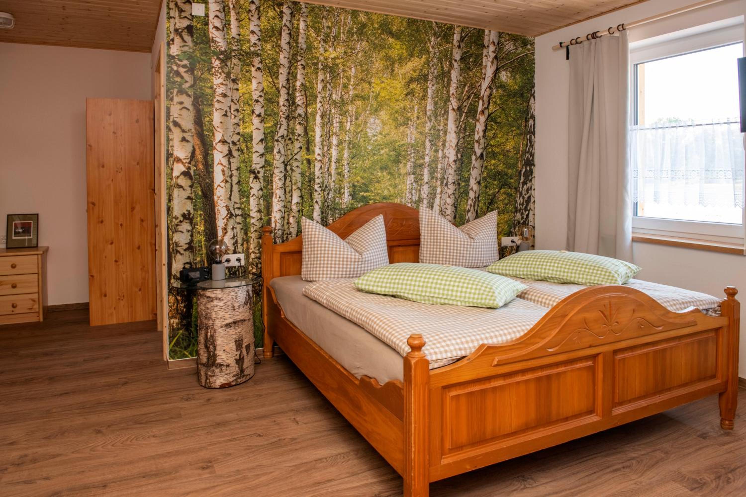 Family Room with Bathroom photo 3