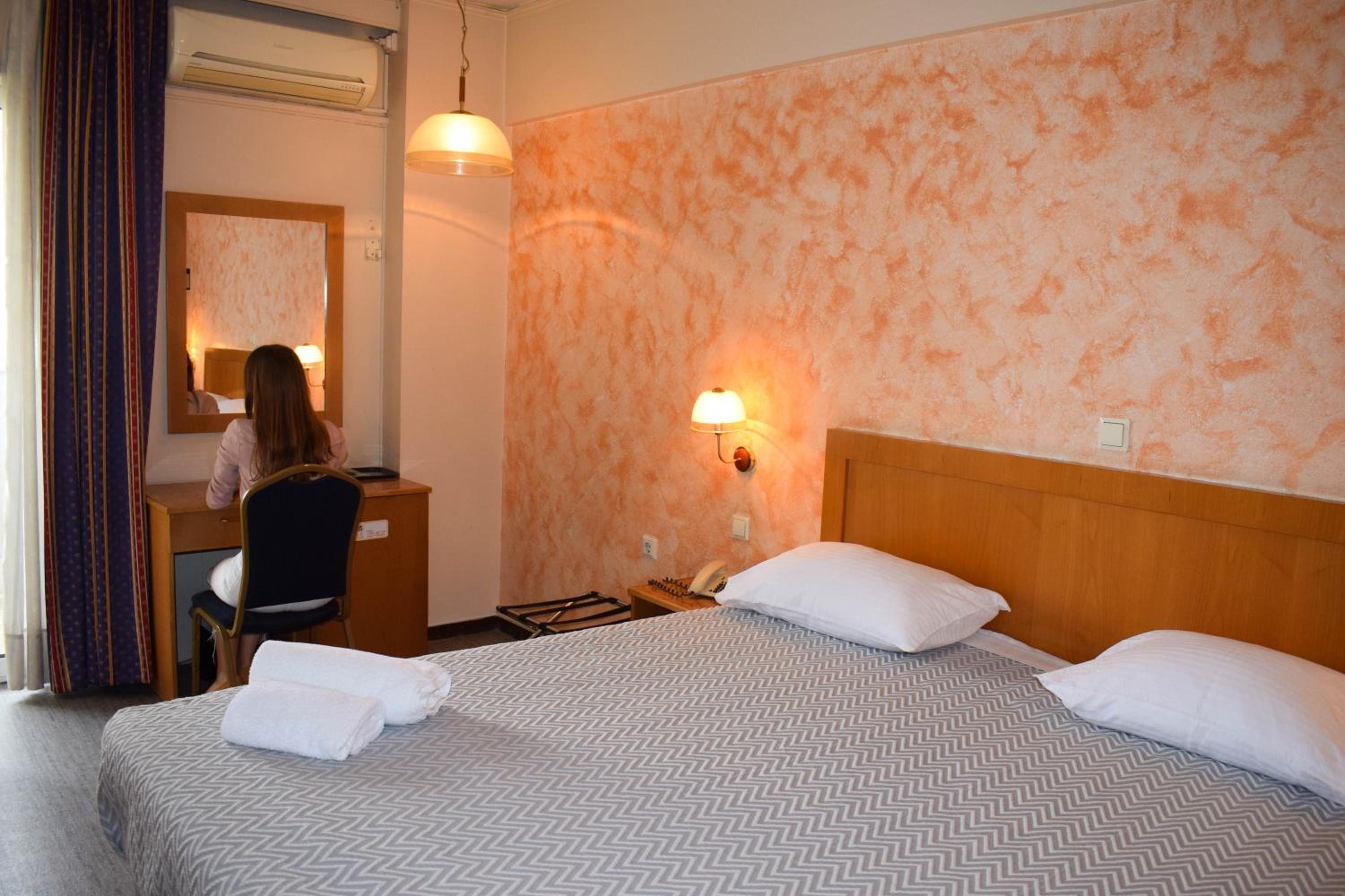 Classic Twin Room photo 2
