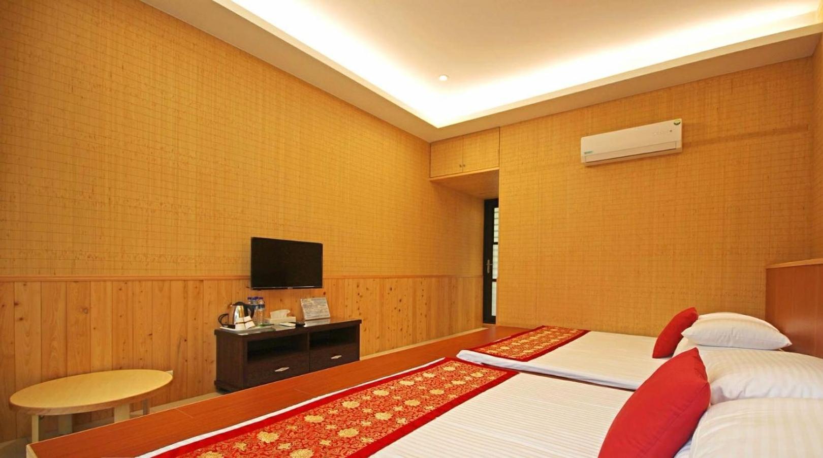Japanese-Style Quadruple Room photo 3