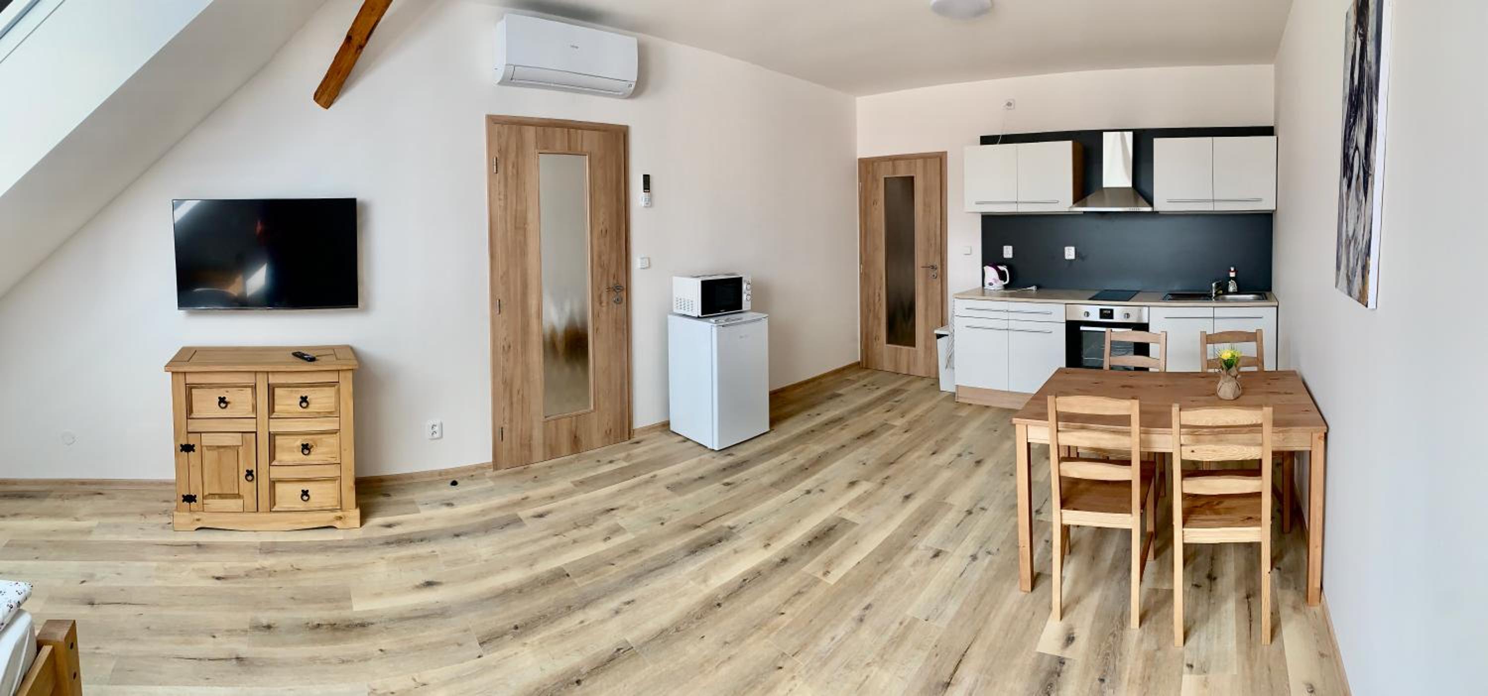 Apartment photo 2