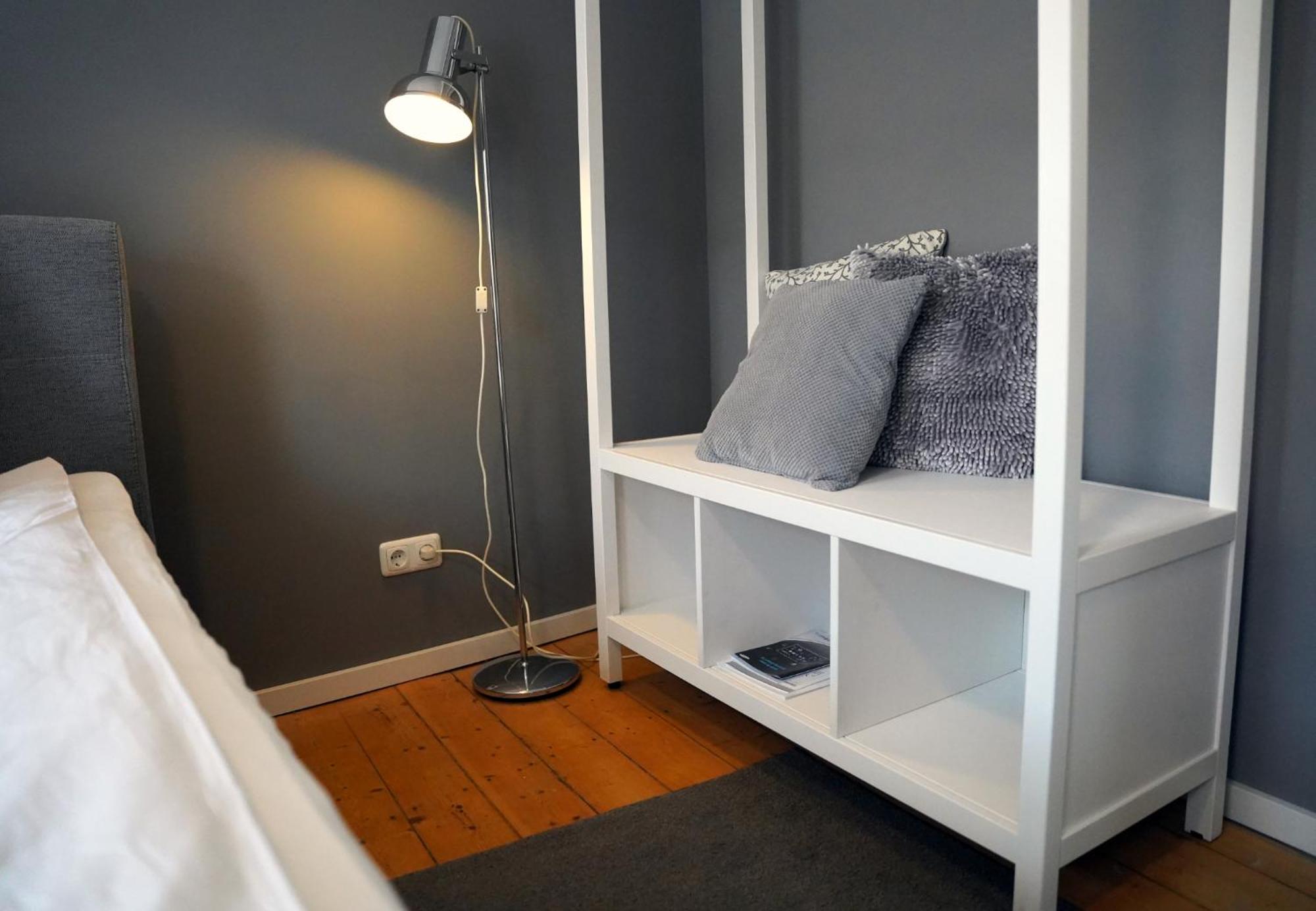 Studio Apartment - Photo 11