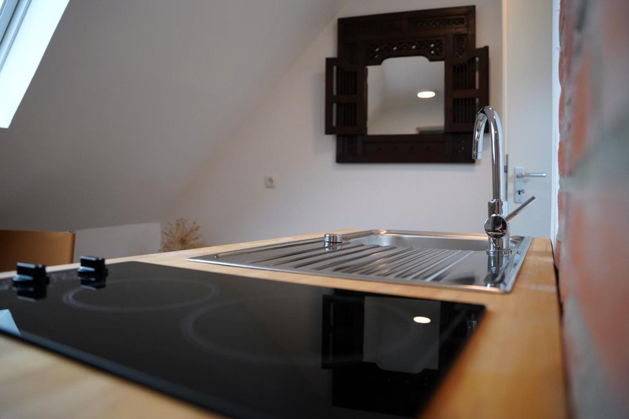 Studio Apartment - Photo 24