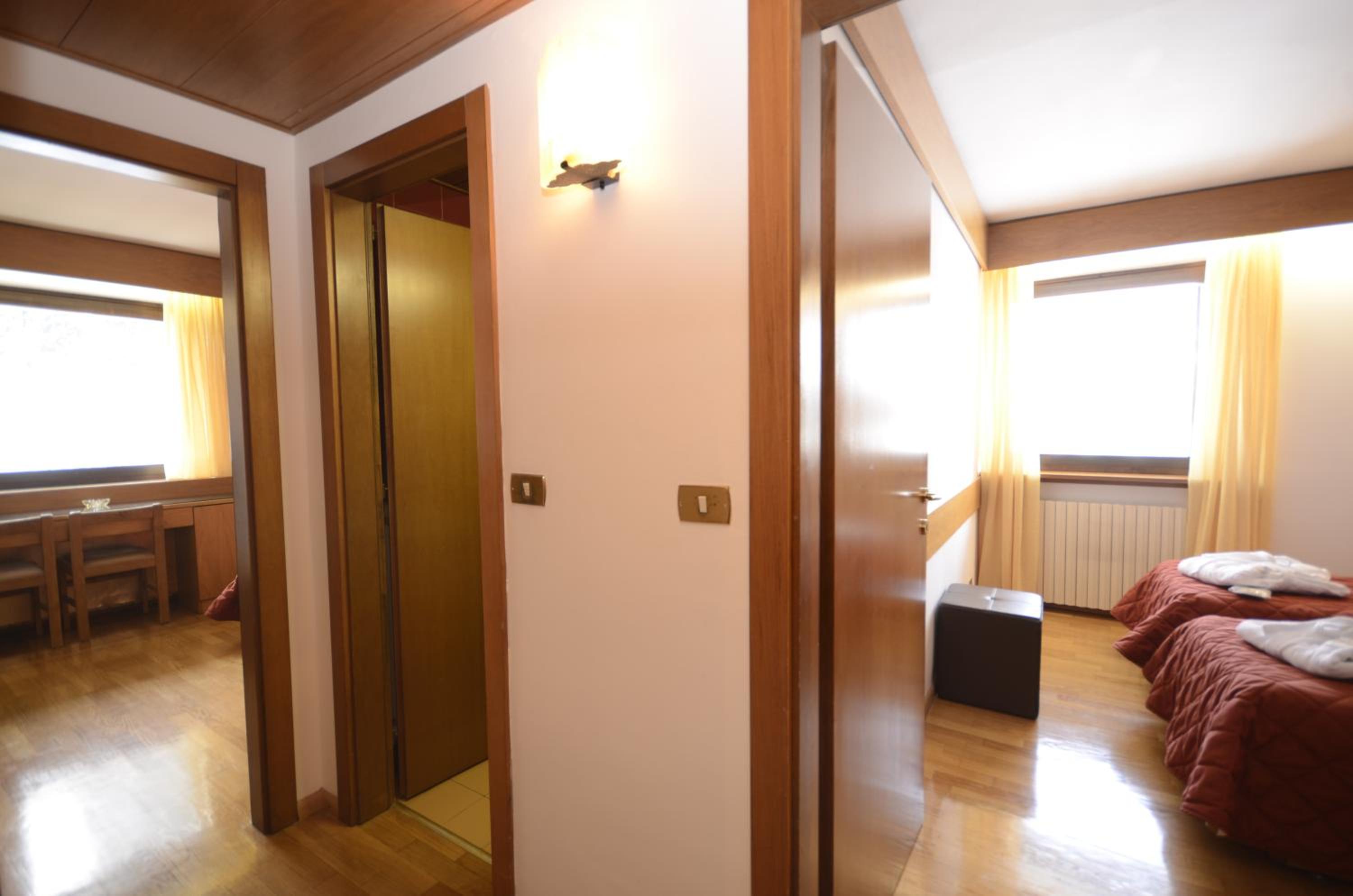 Two Connecting Double Rooms photo 1