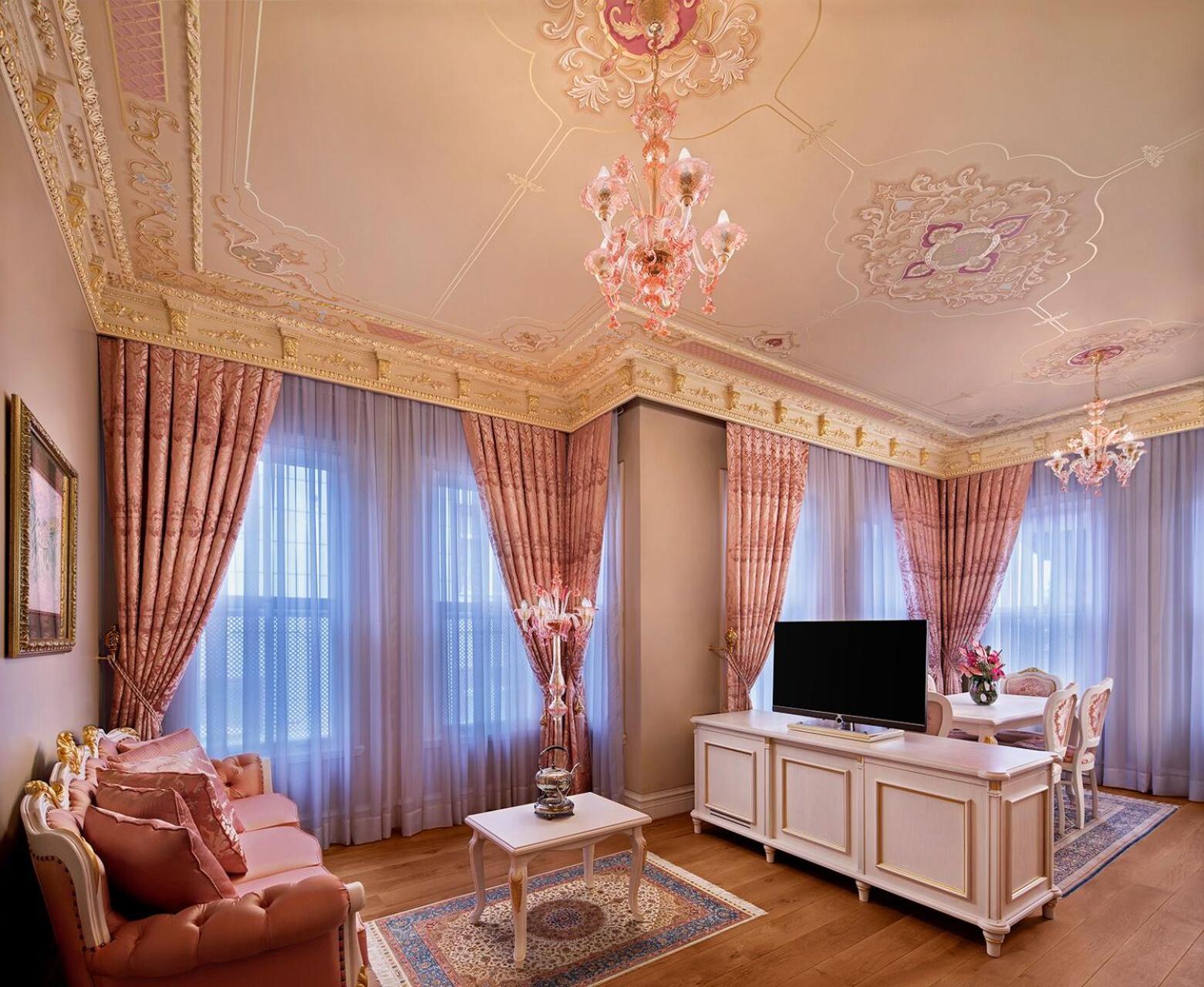 Luxury Mansion with Four Bedrooms - Annex