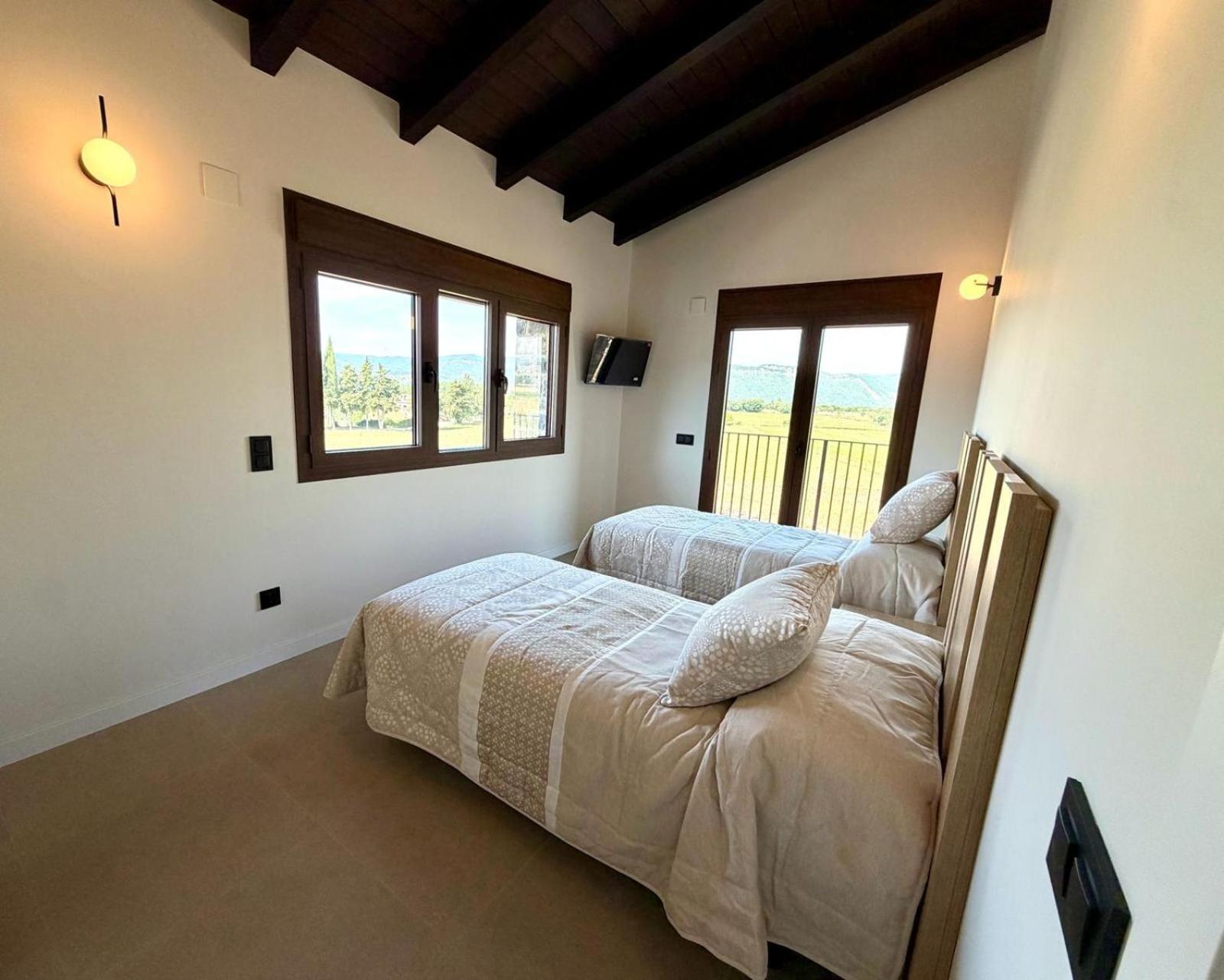 Four-Bedroom House, photo 6