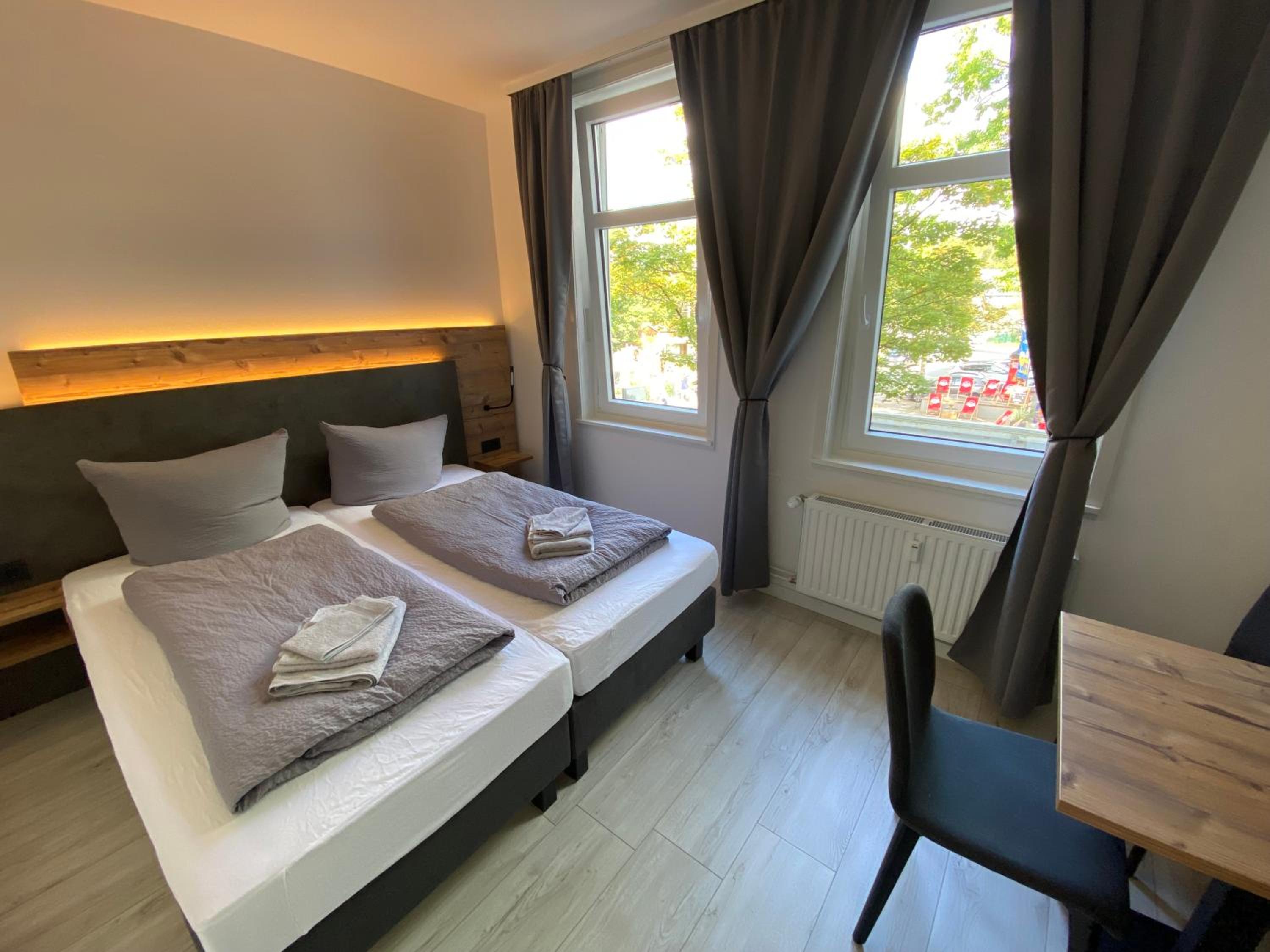 Budget Double Room photo 1