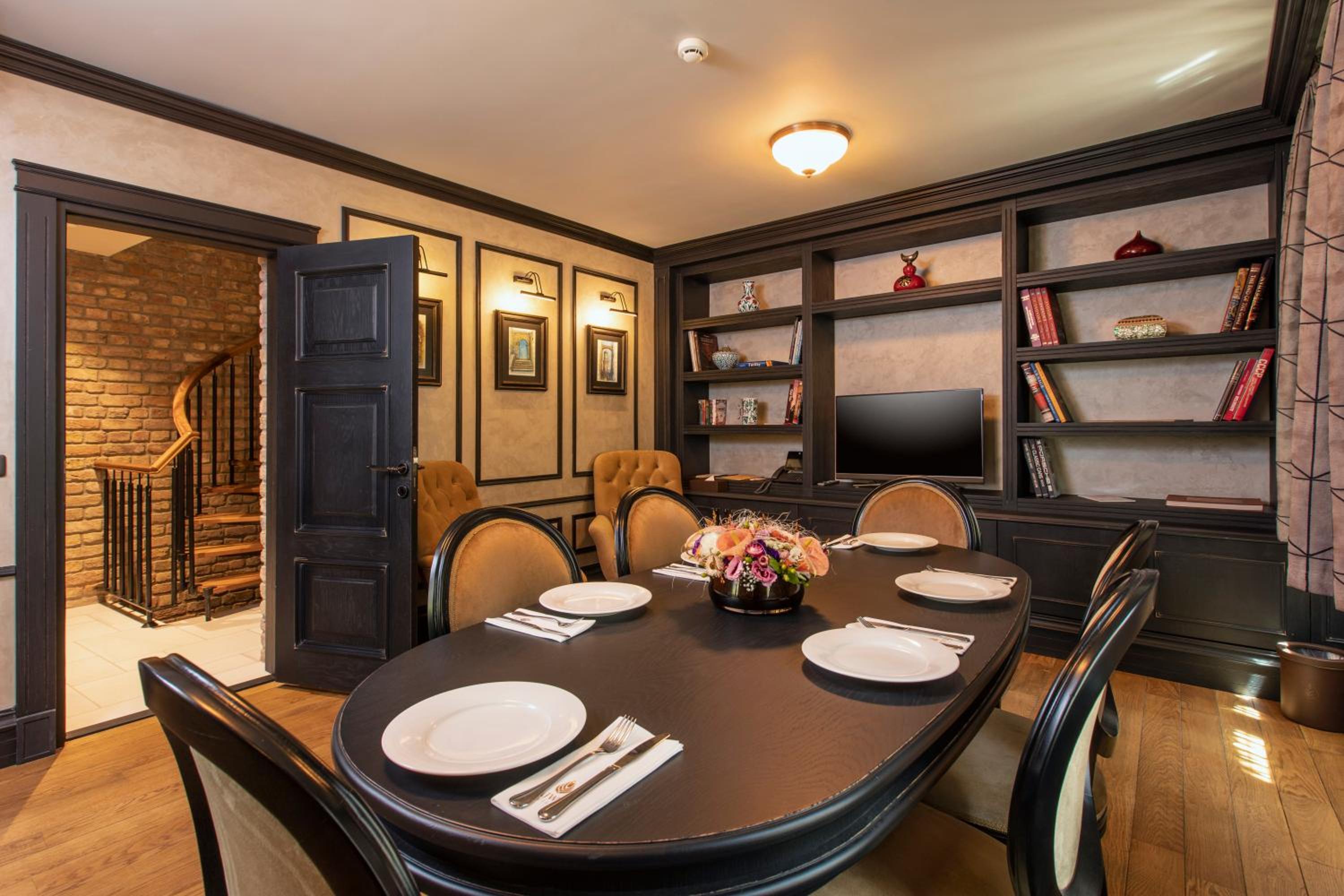 Luxury Mansion with Three Bedrooms - Annex photo 2