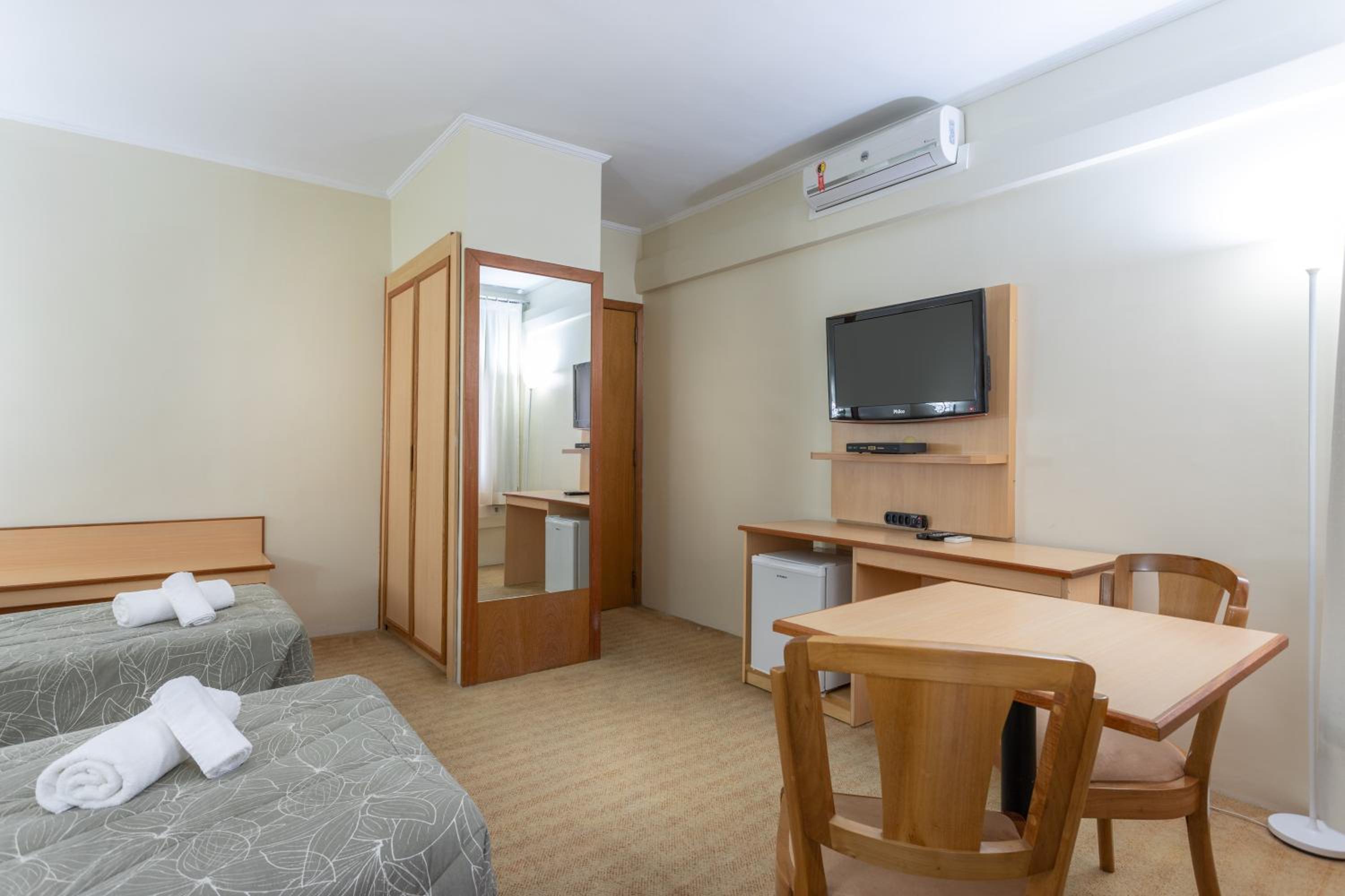 Standard Suite - Photo 3