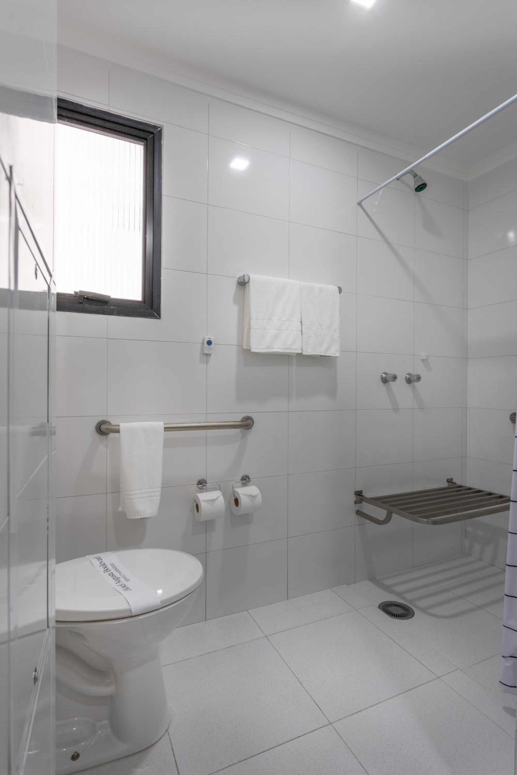 Standard Suite - Photo 4