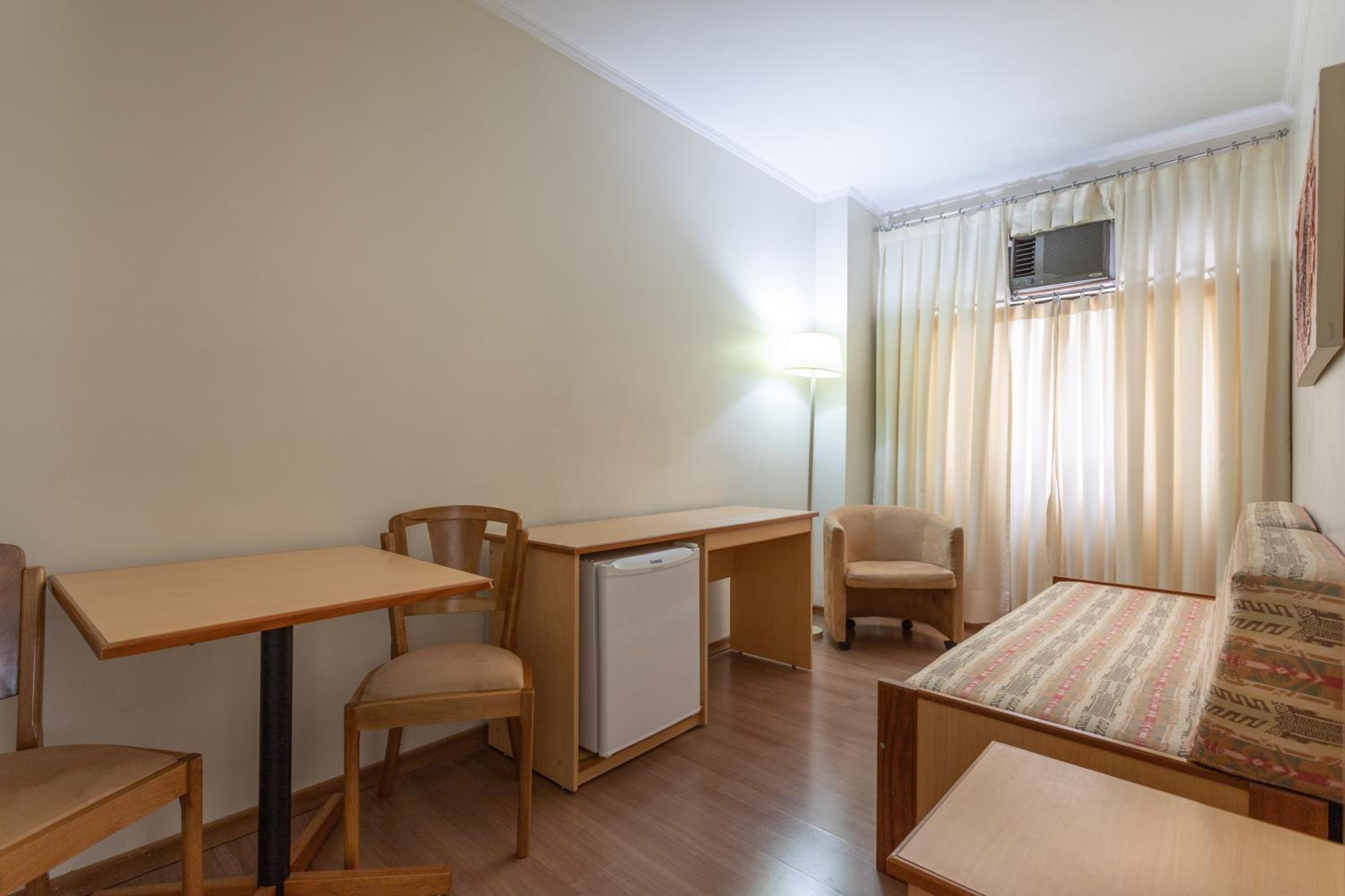 Superior King Suite - Photo 3