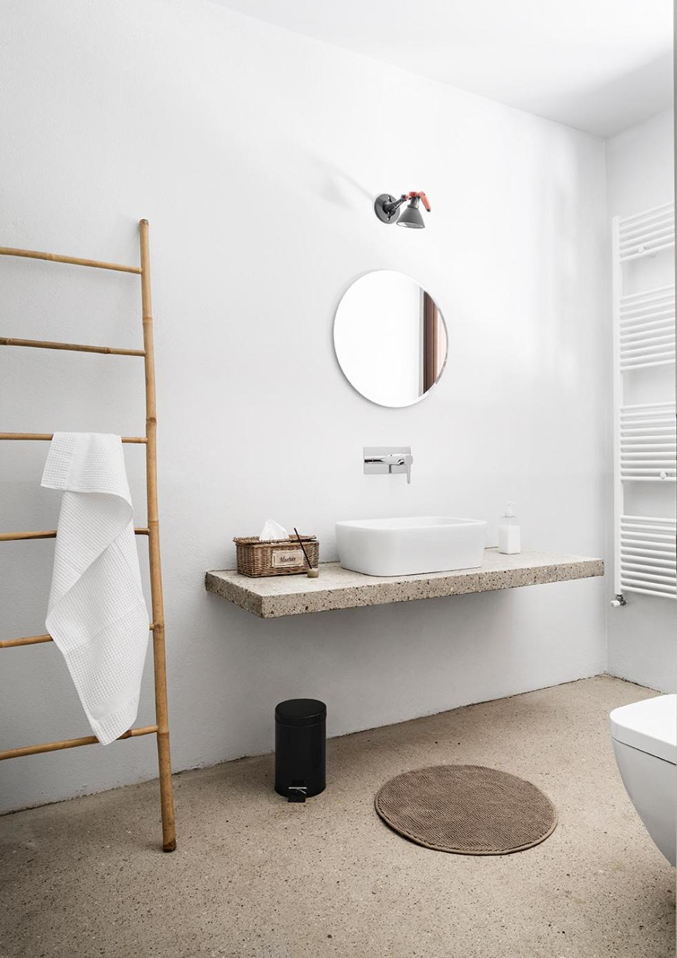 Twin Room with Private Bathroom - Photo 3