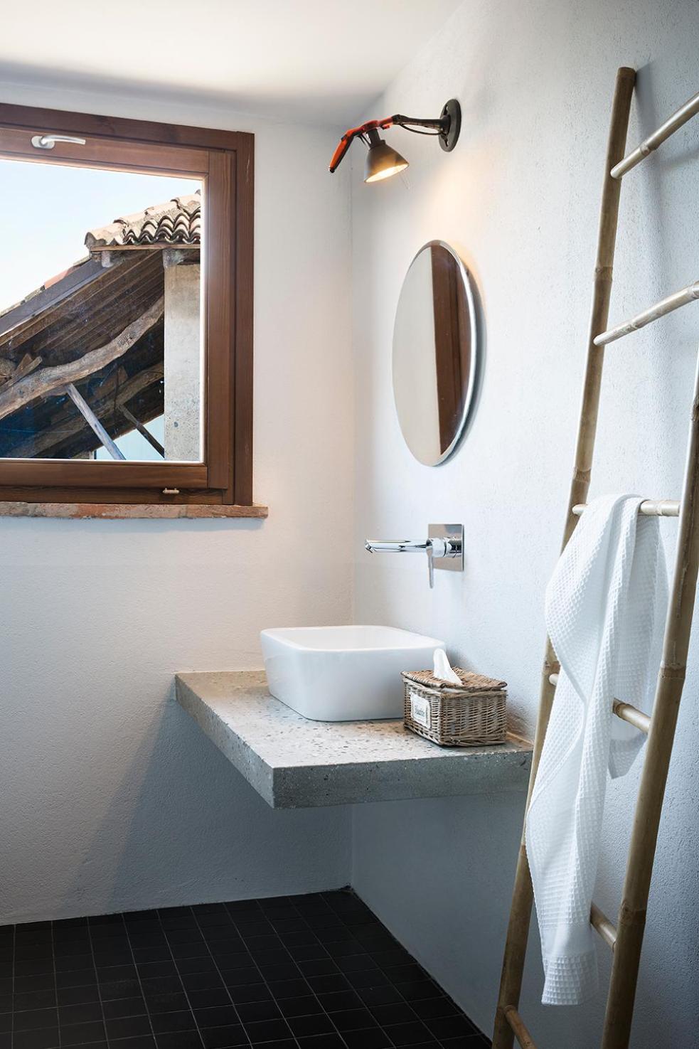 Quadruple Room with Private Bathroom - Photo 3