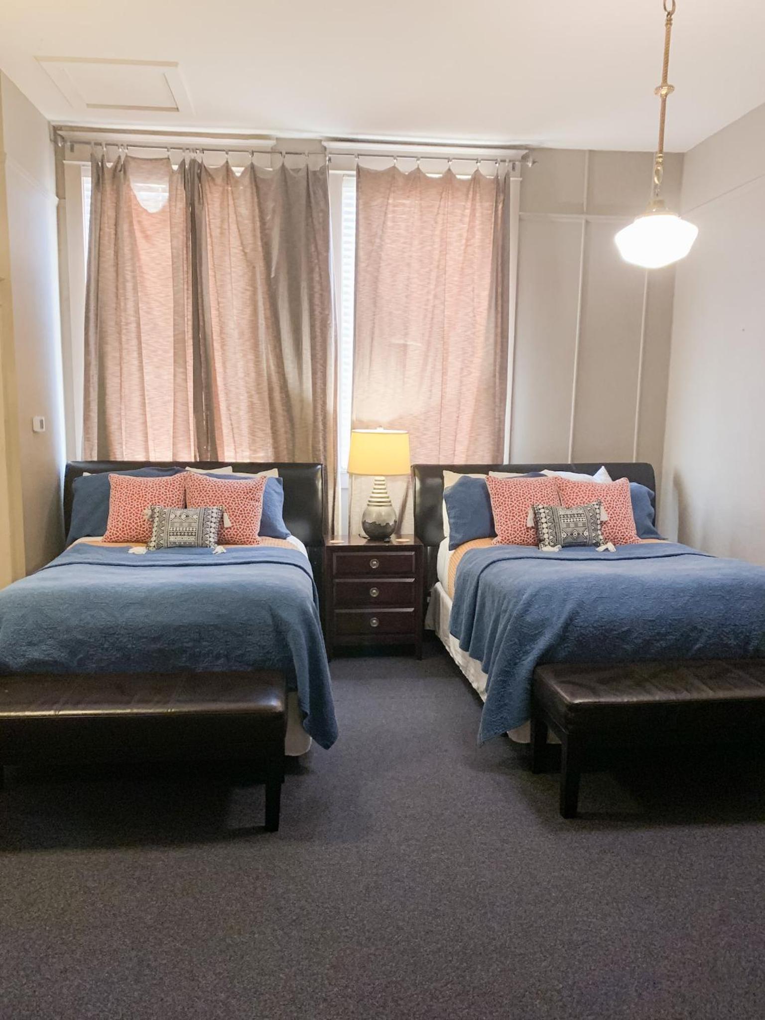 Deluxe Family Suite photo 1