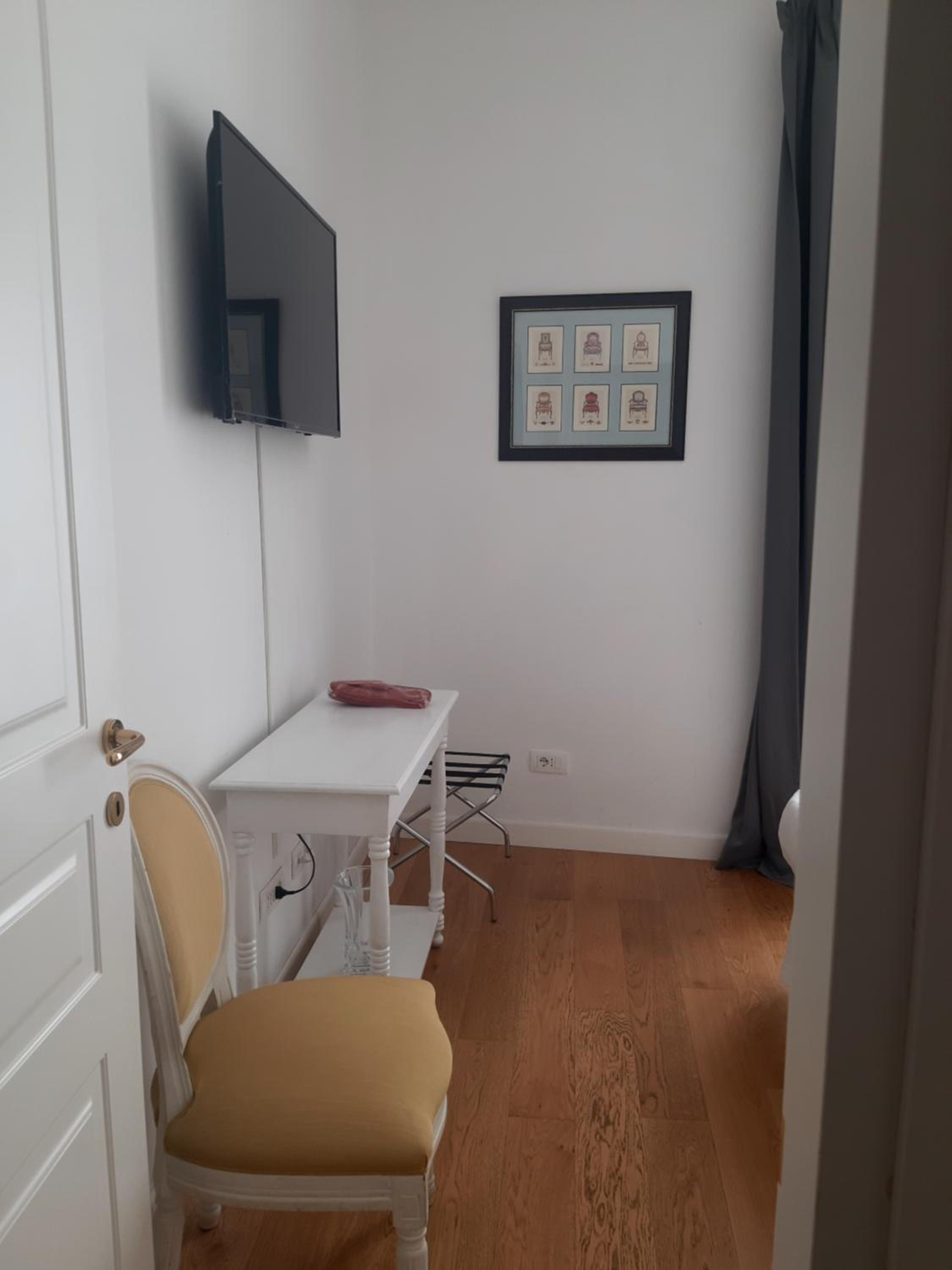 One-Bedroom Apartment with Terrace