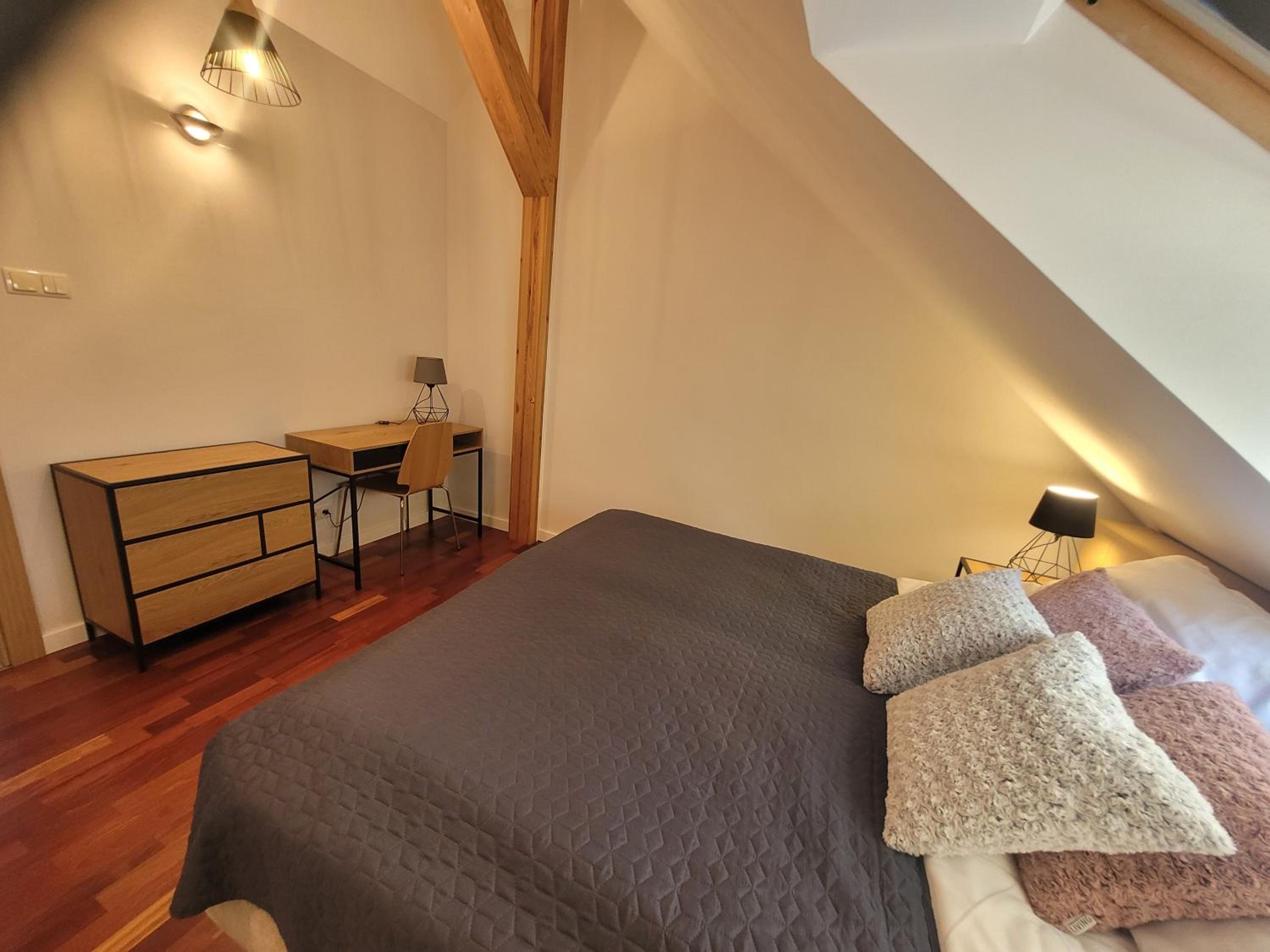 Three-Bedroom Apartment - Photo 8