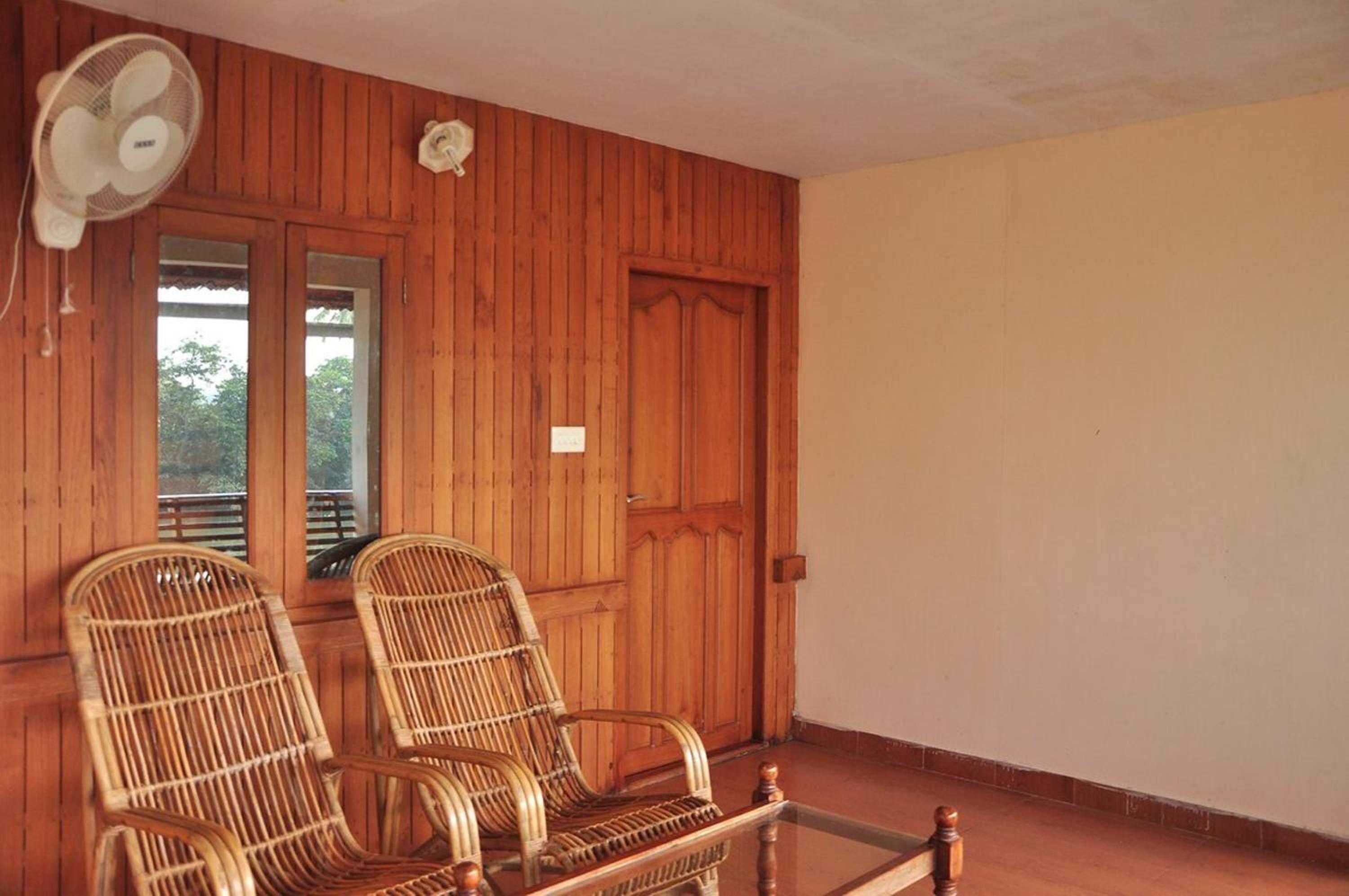 Double Room with Balcony - Photo 1