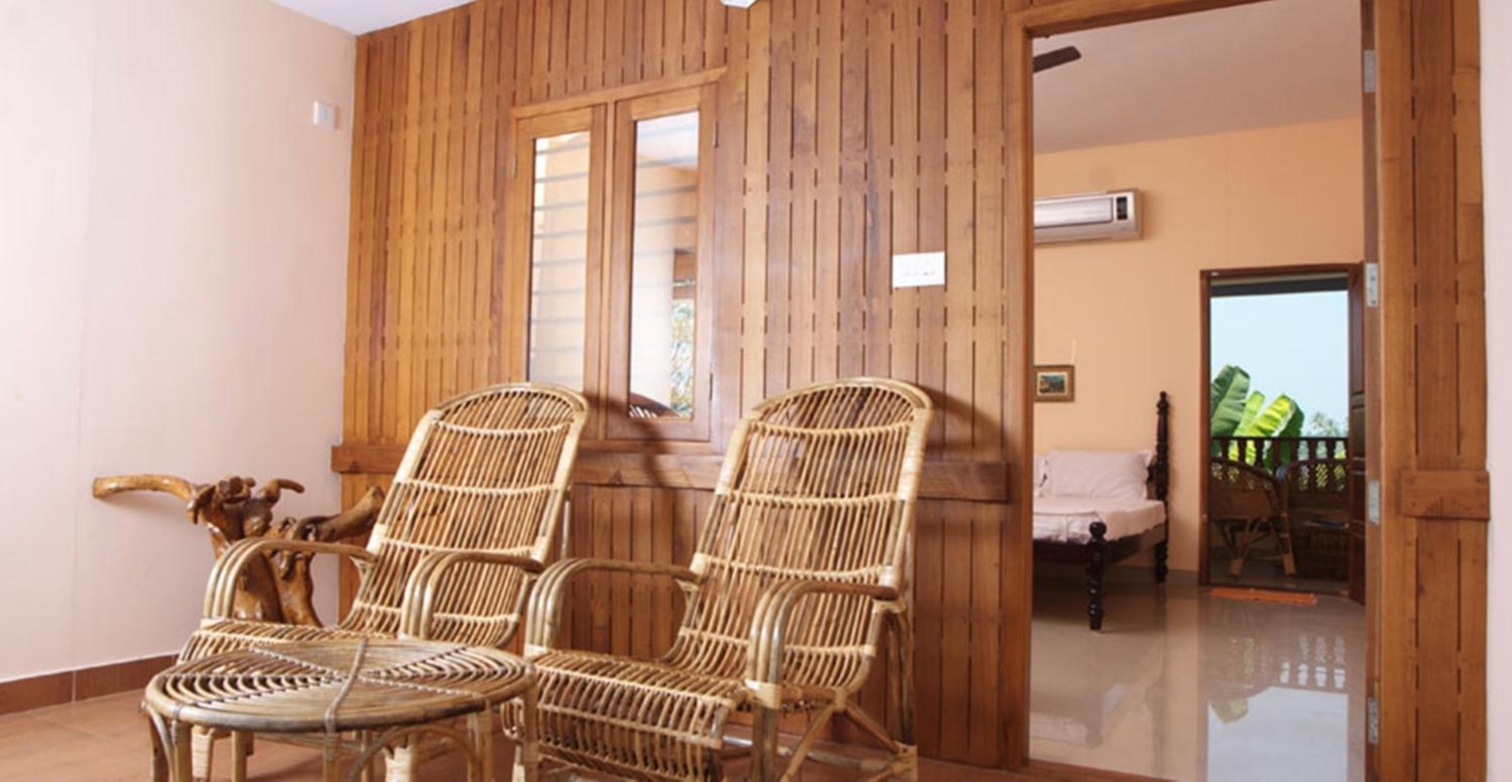 Double Room with Balcony - Photo 14