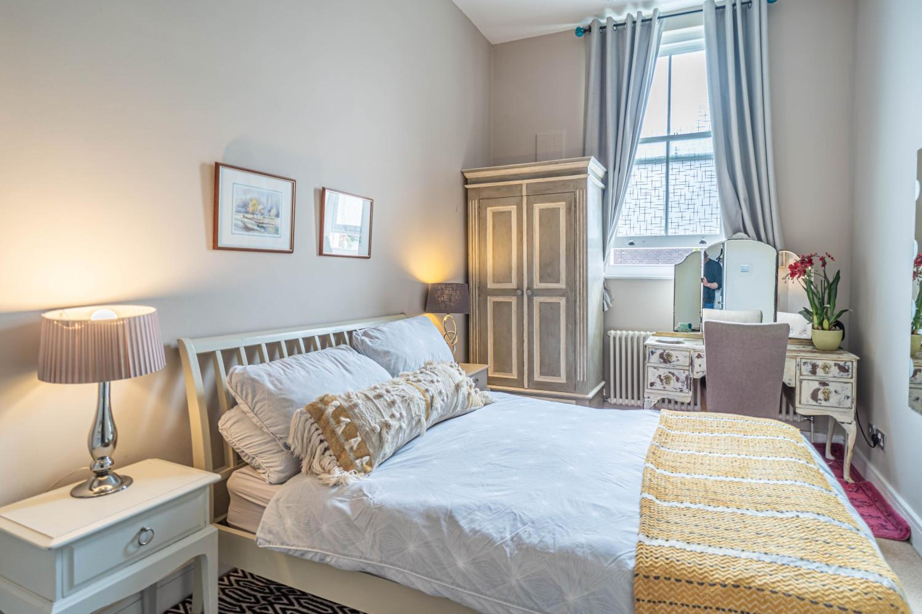 Standard Double Room with Shared Bathroom and Toilet photo 1