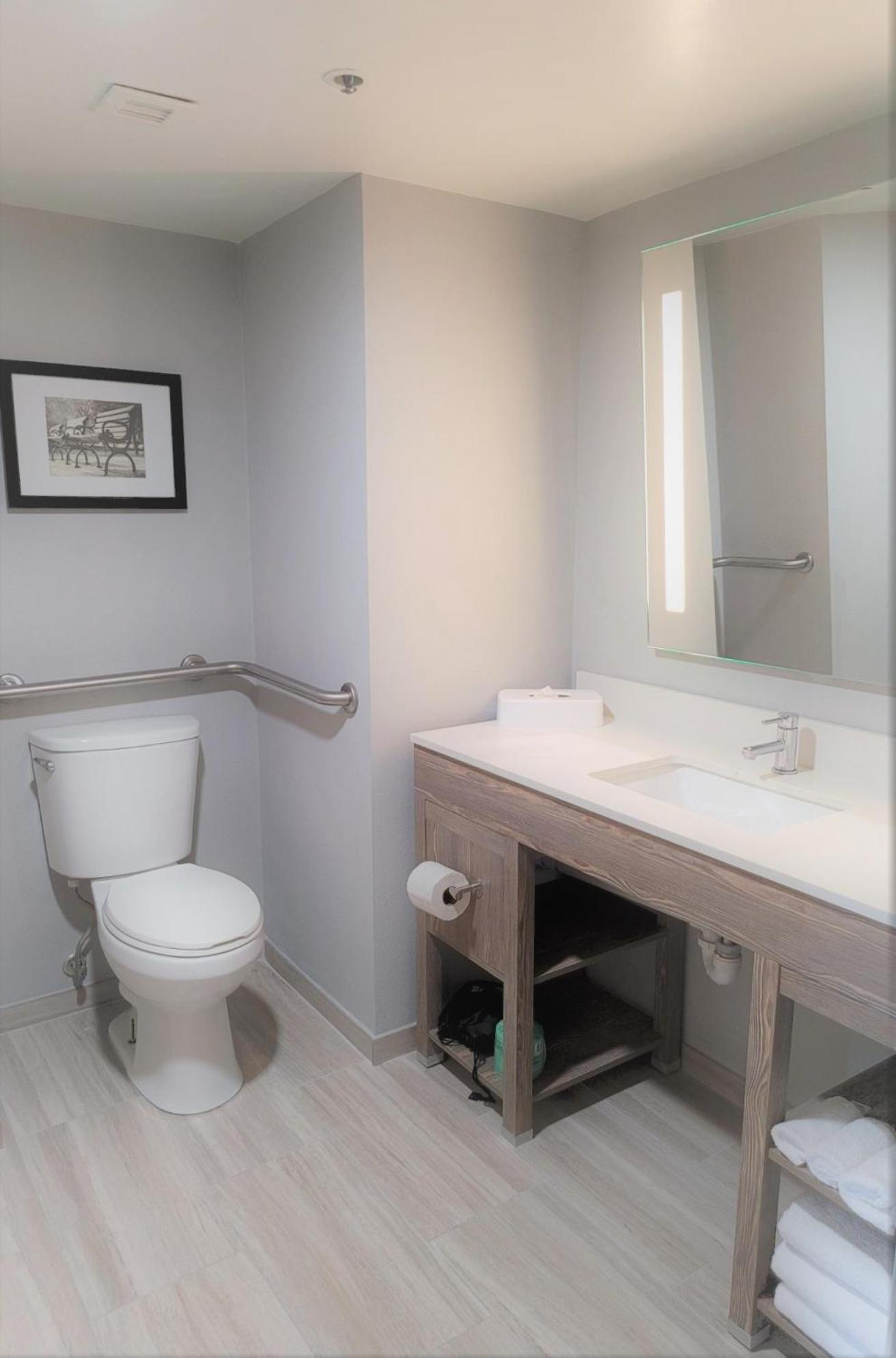 Queen Room - Photo 6
