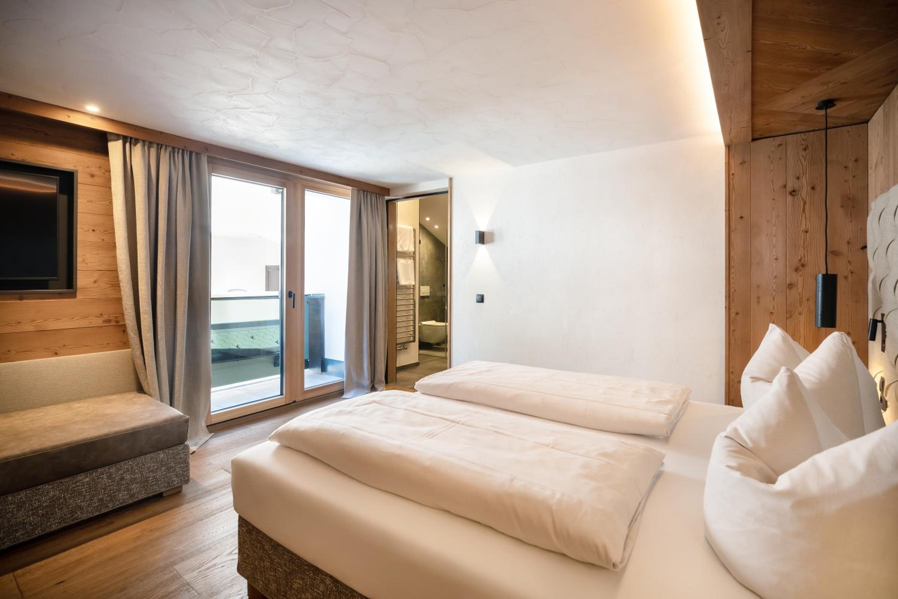 Superior Double Room photo 2