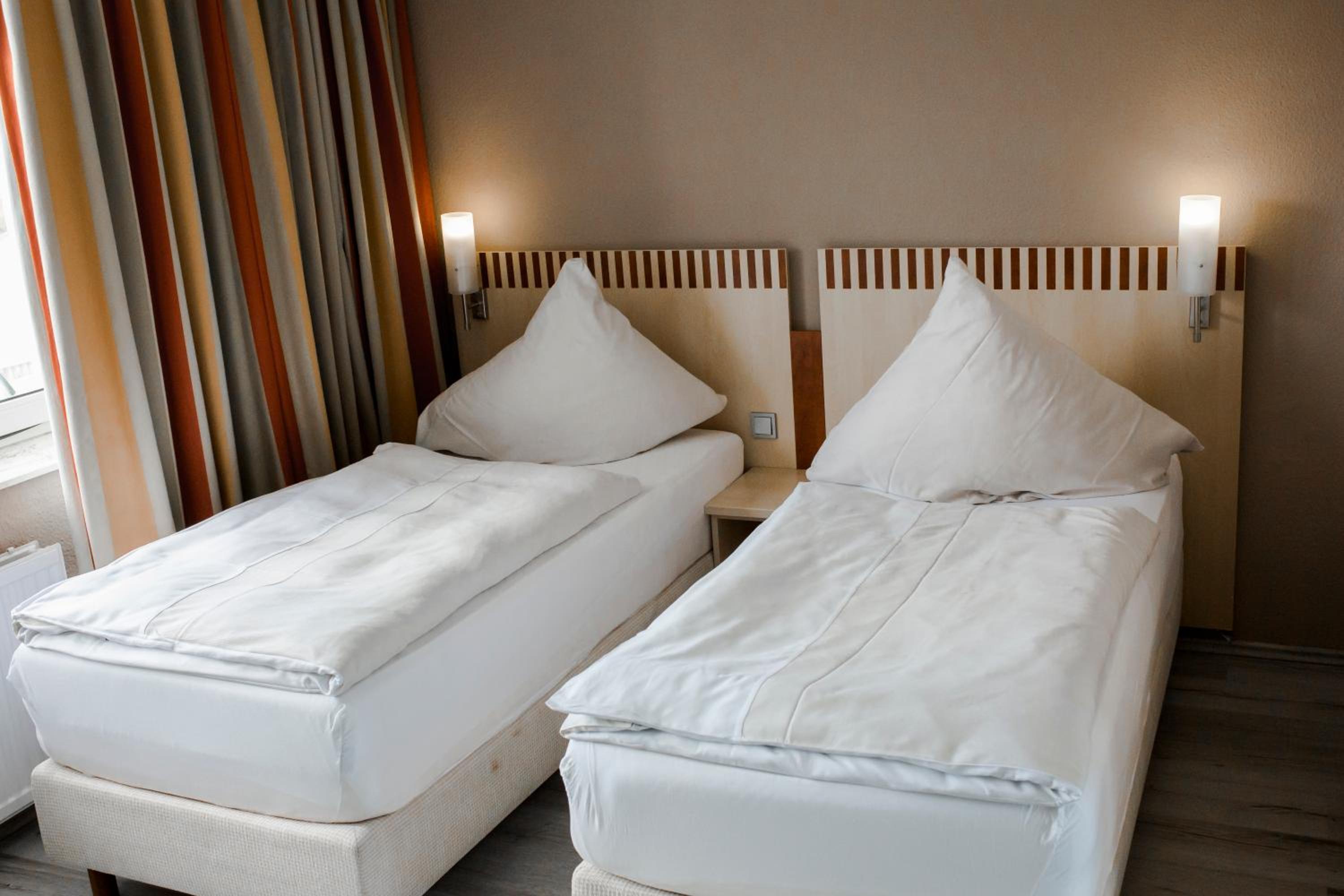 Double Room - Photo 7