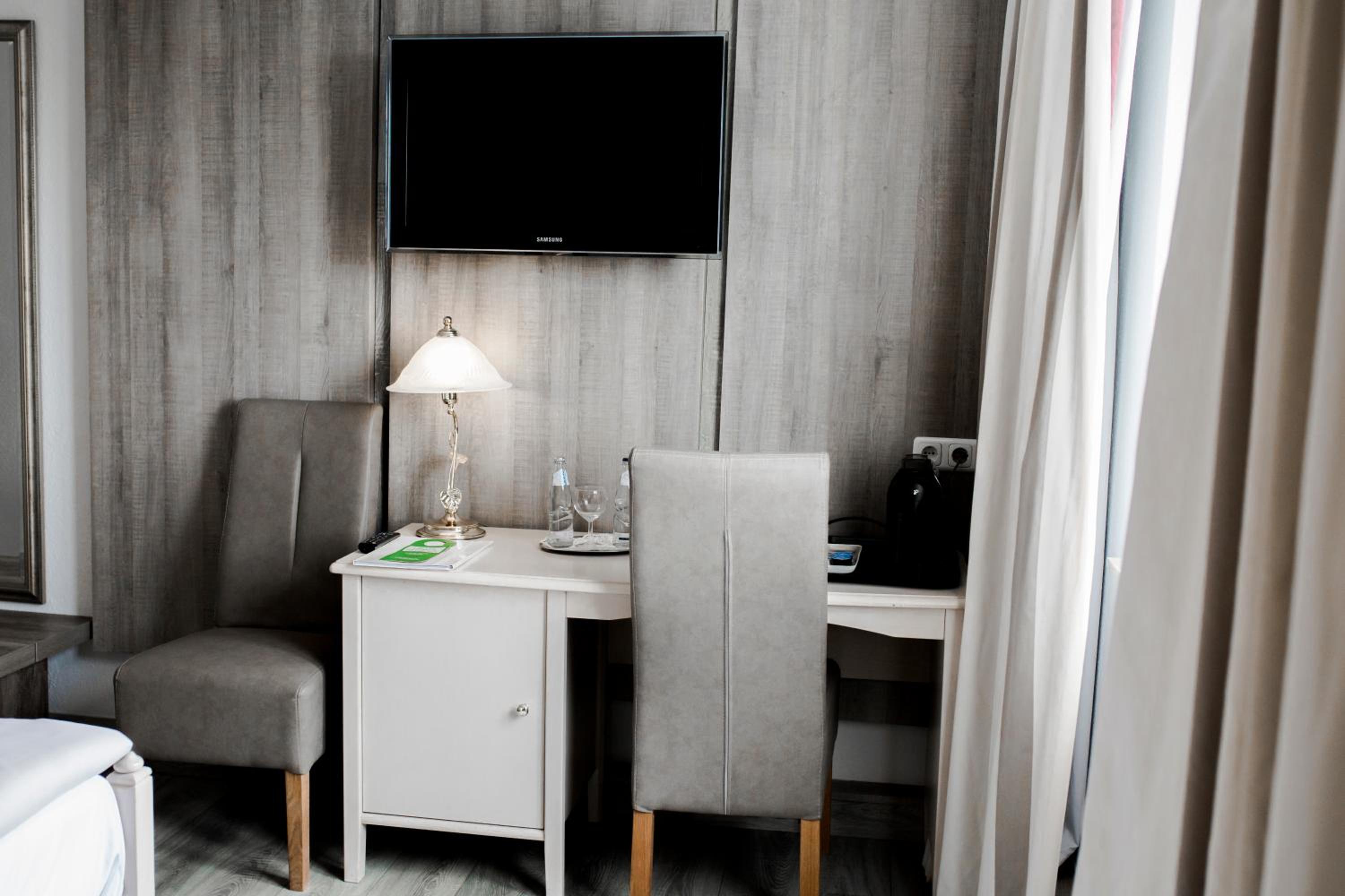 Double Room - Photo 6
