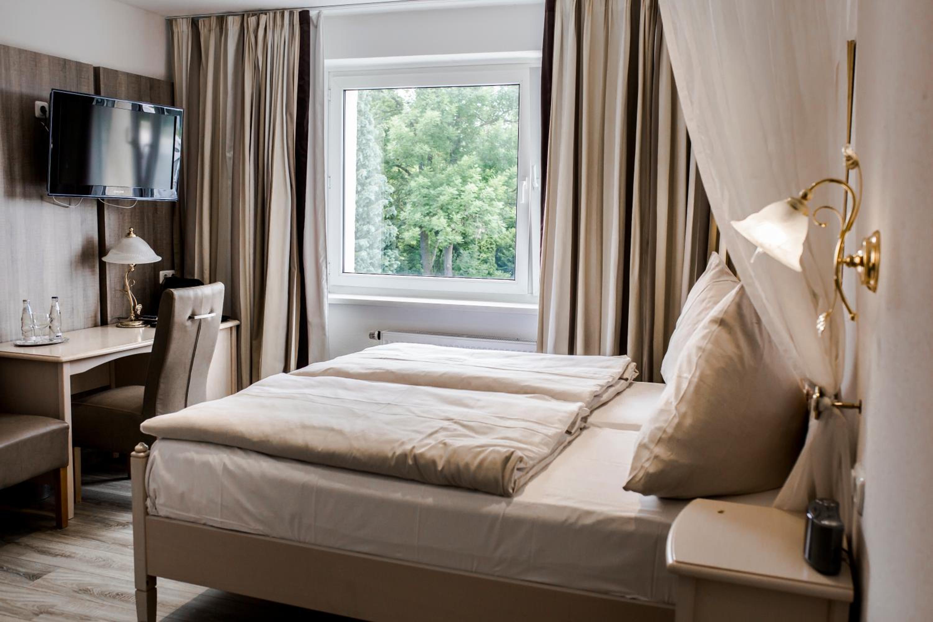 Double Room - Photo 14