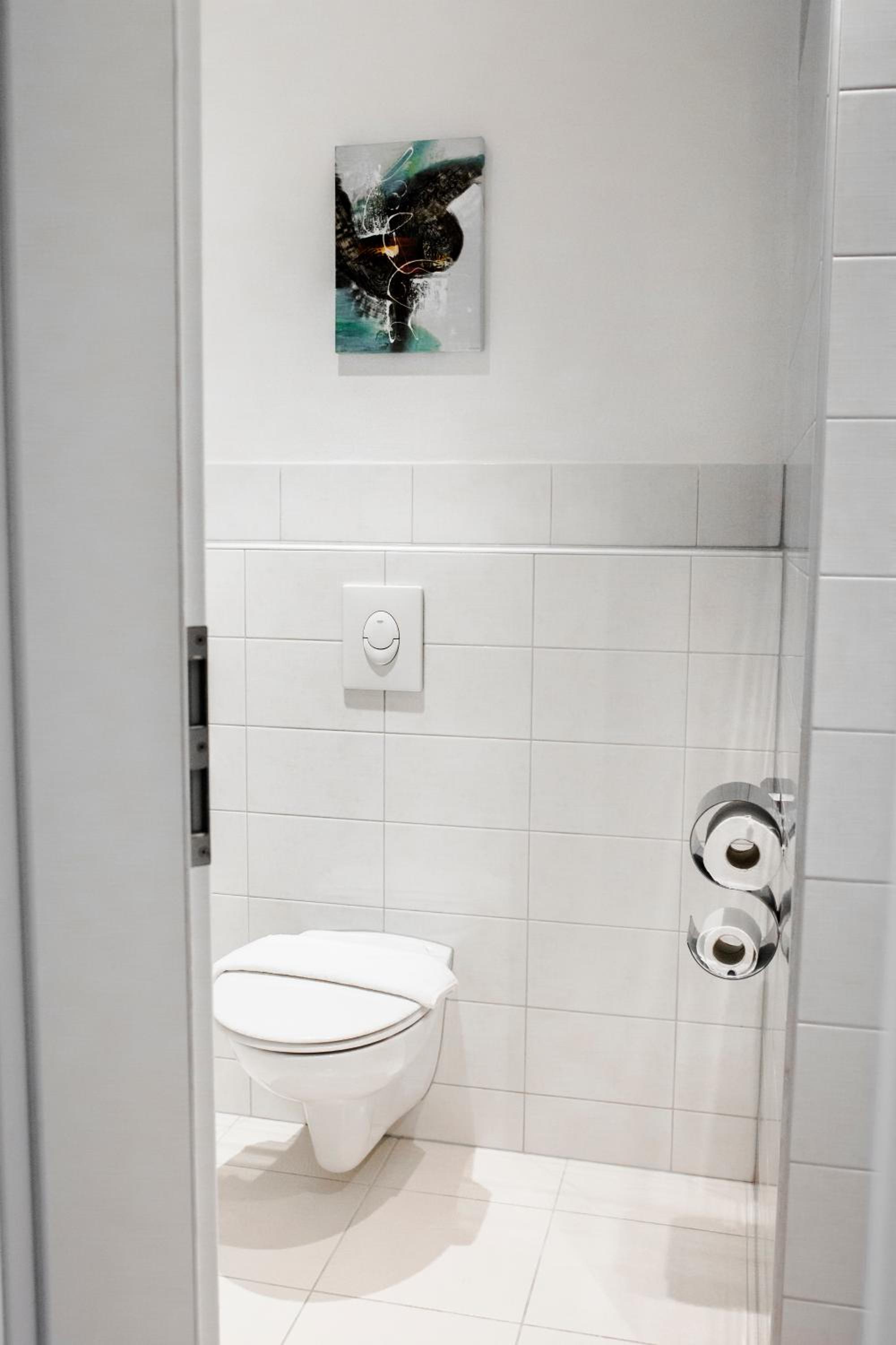 Double Room - Photo 18